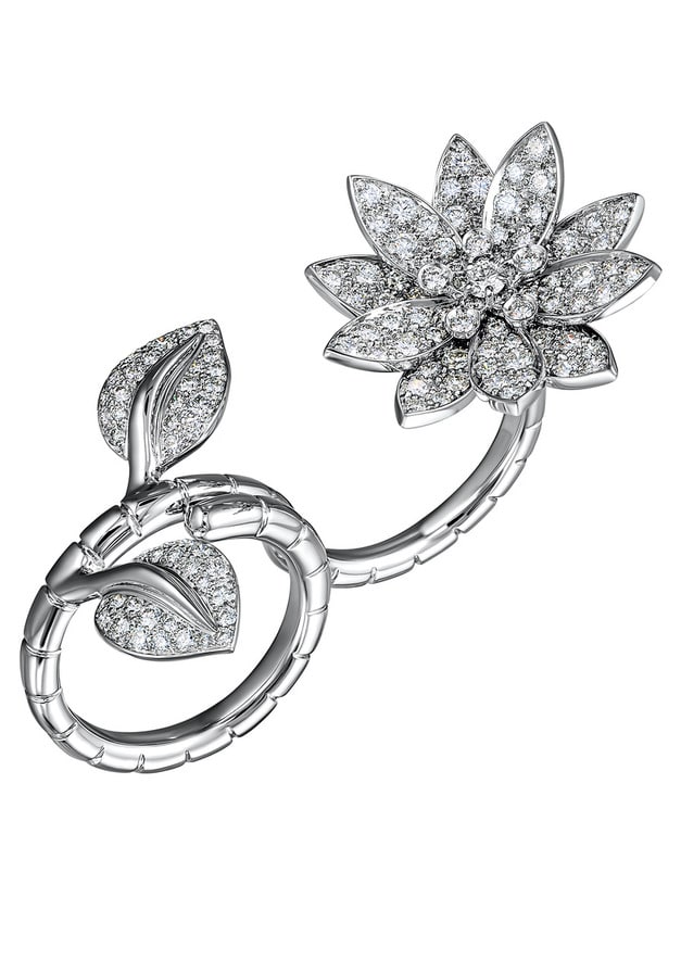 Van Cleef & Arpels Lotus Between Ring Ringe