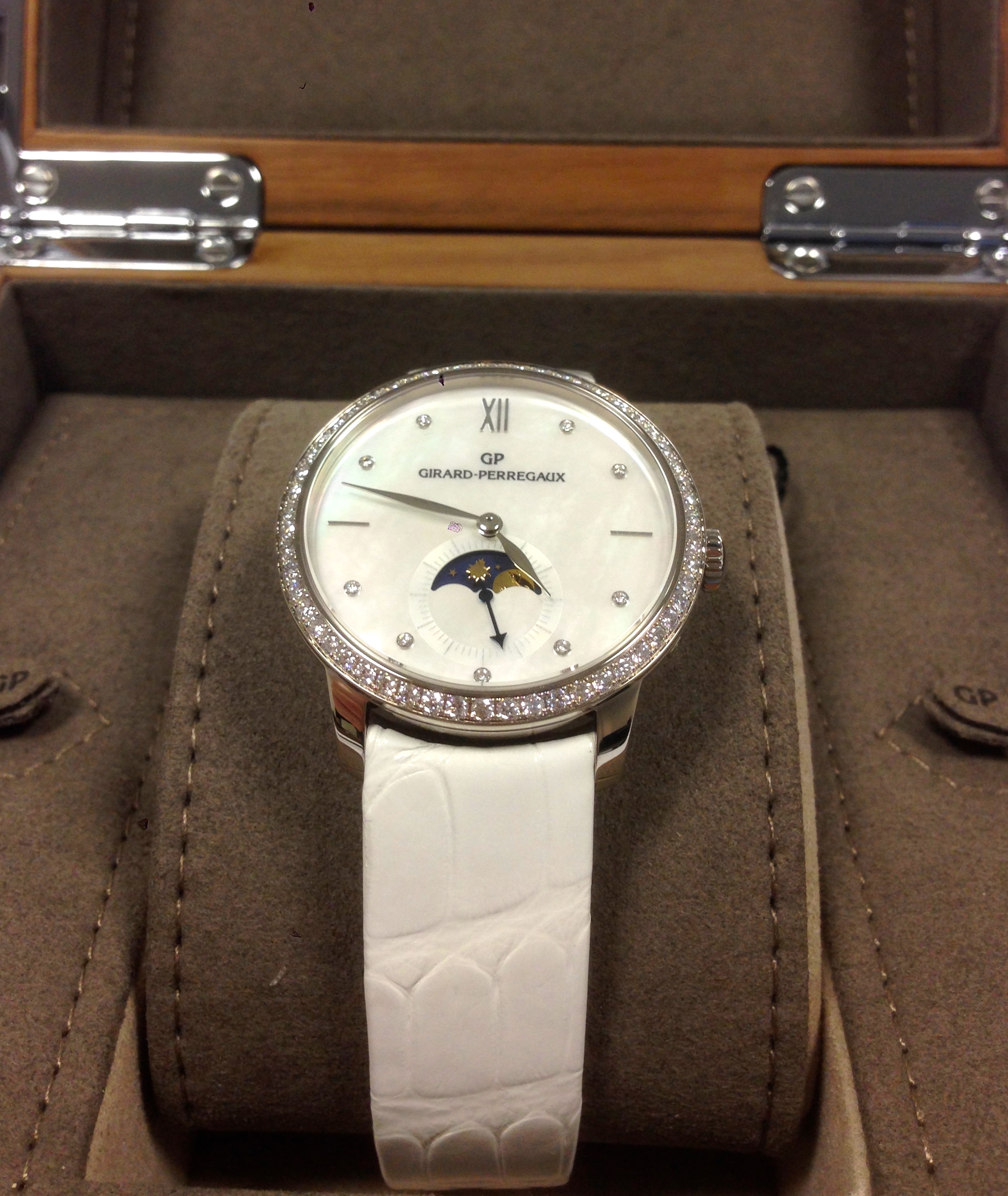 Girard-Perregaux 1966 Lady Moonphase 36mm