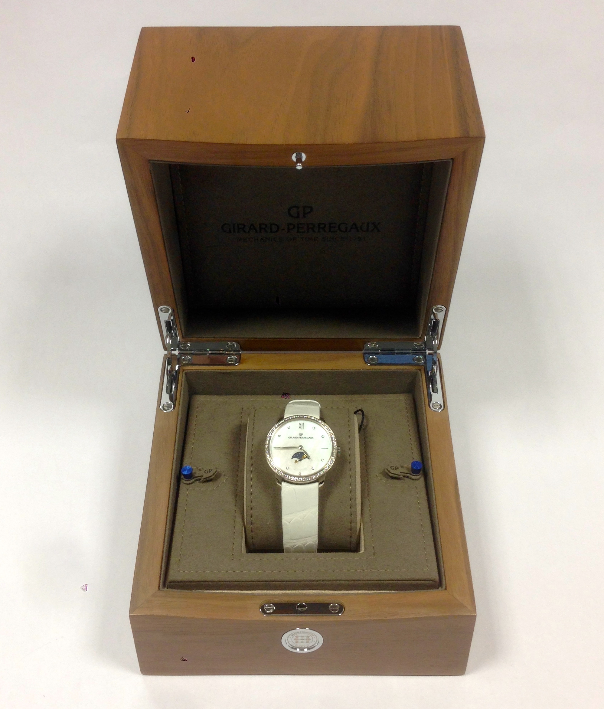 Girard-Perregaux 1966 Lady Moonphase 36mm