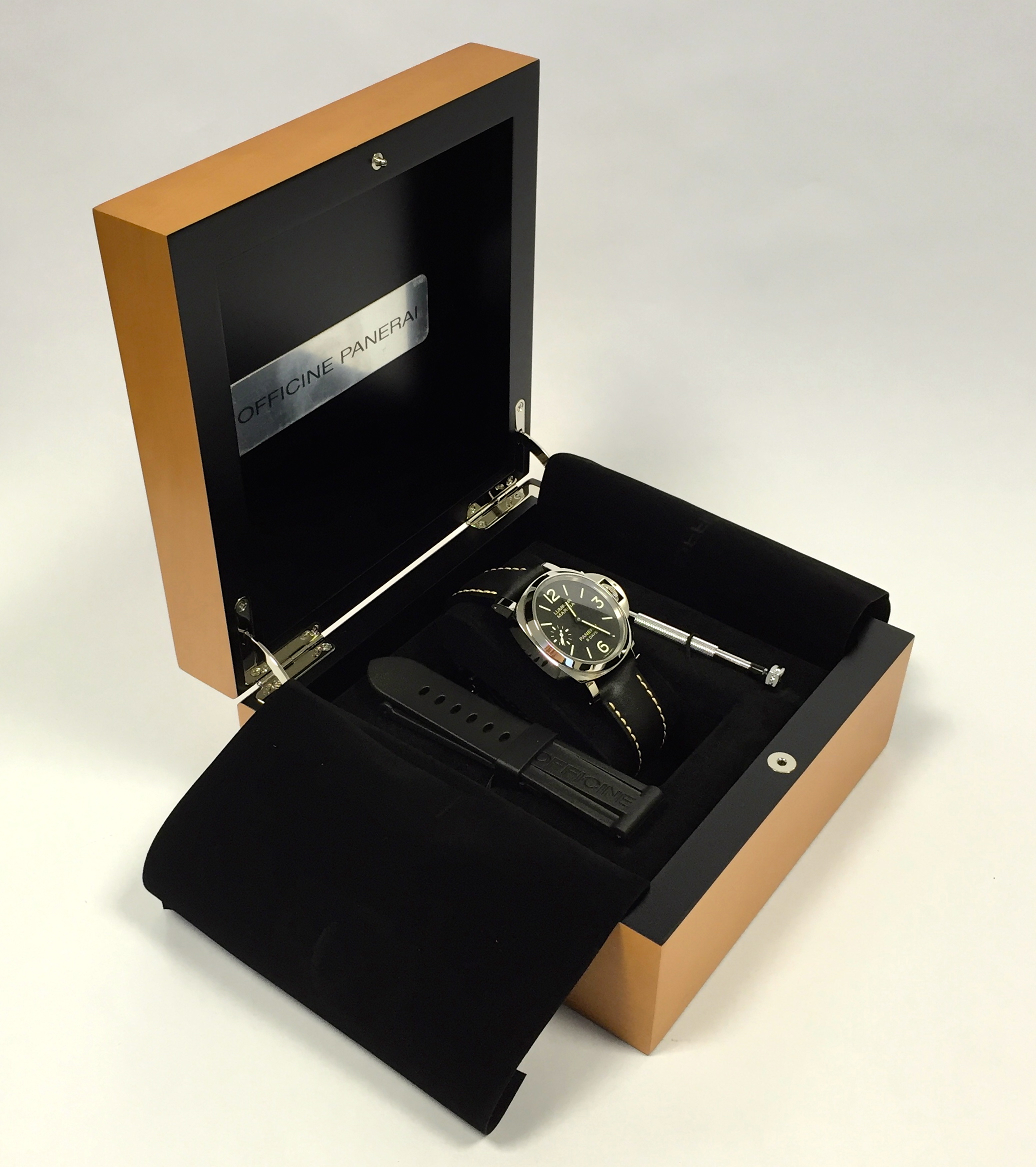 Panerai Luminor 8 Days - 44mm