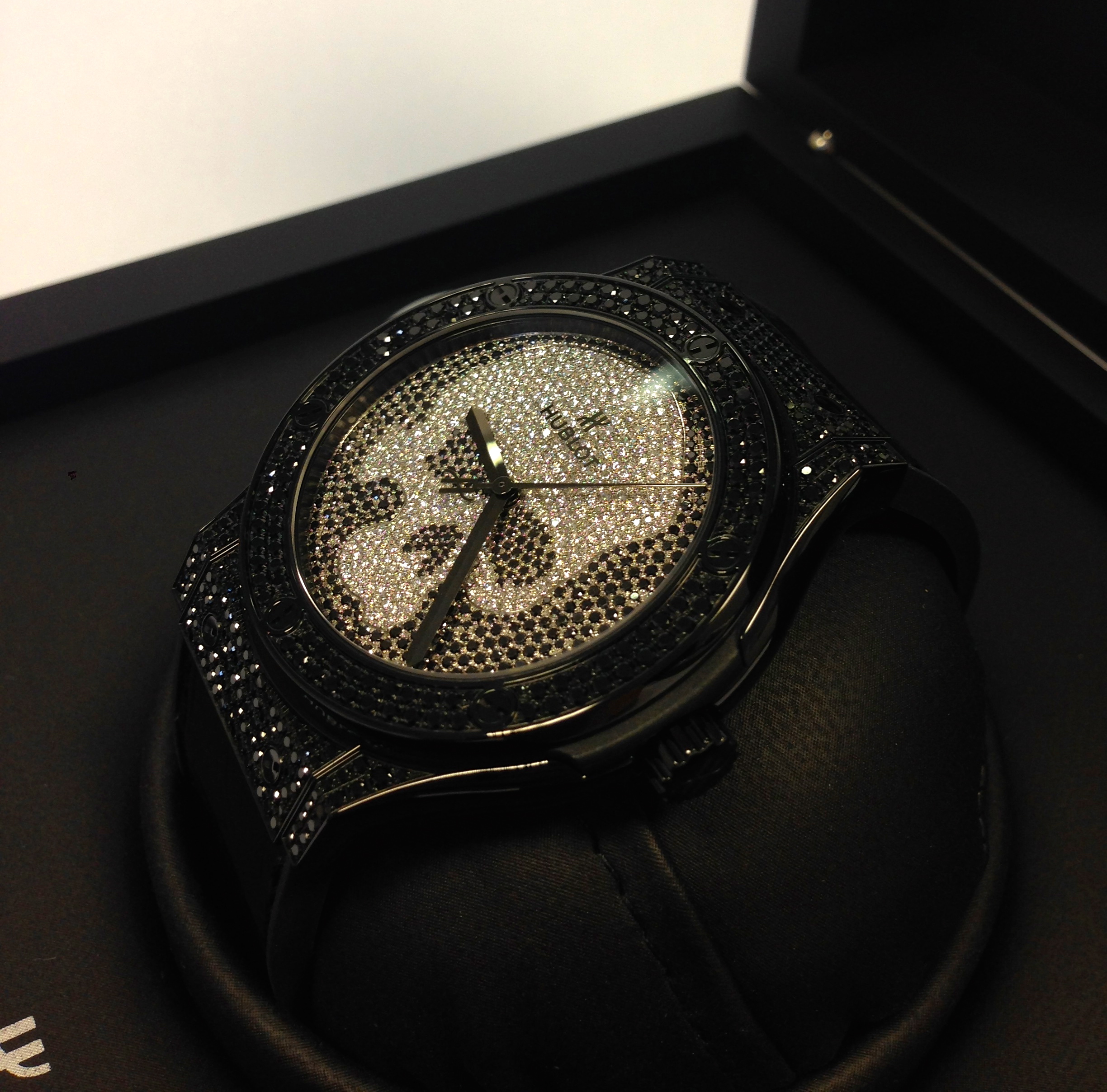 Hublot Classic Fusion 45 Caviar Black Skull Full Pavé