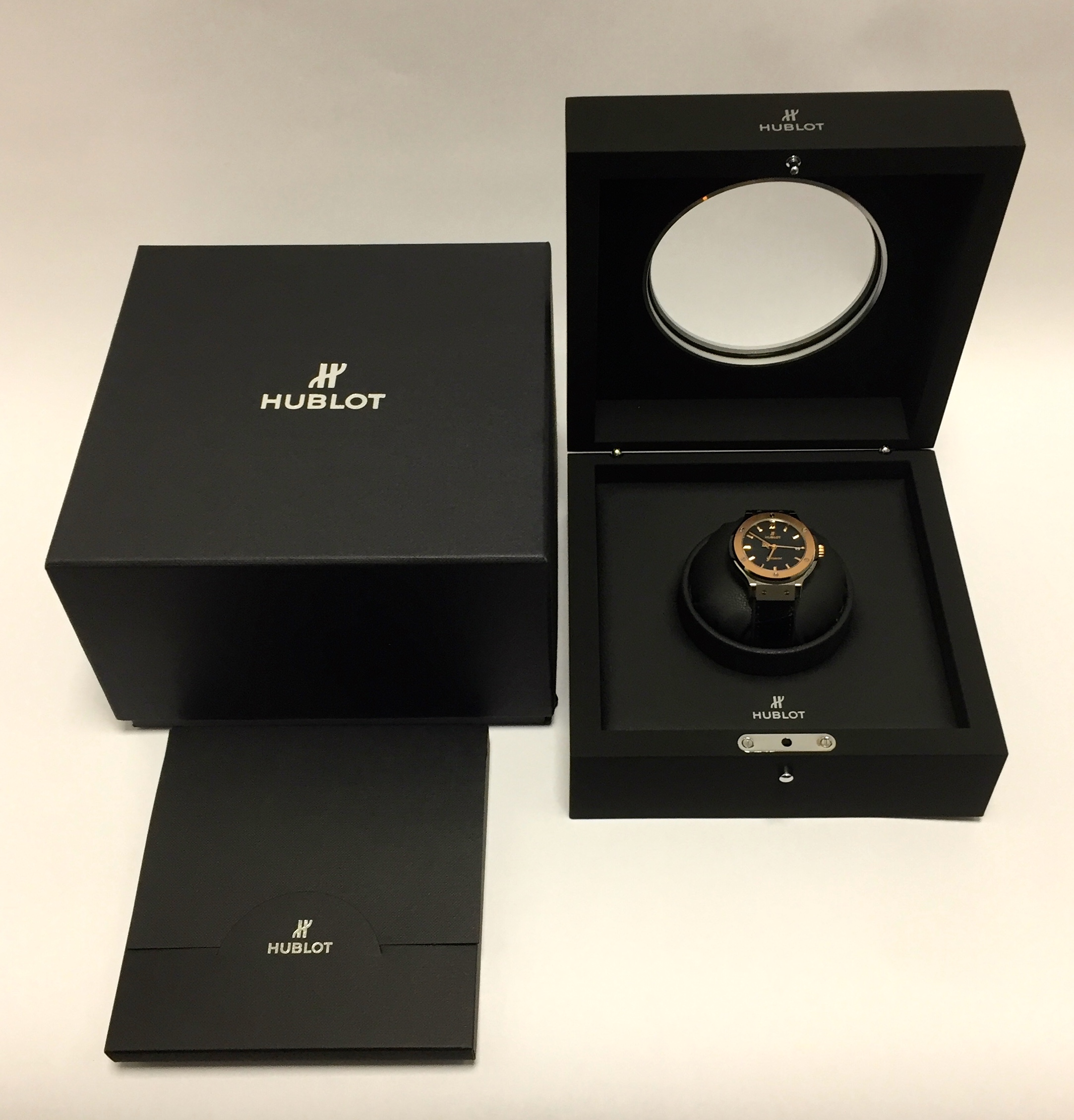 Hublot Classic Fusion 38 Titanium Gold