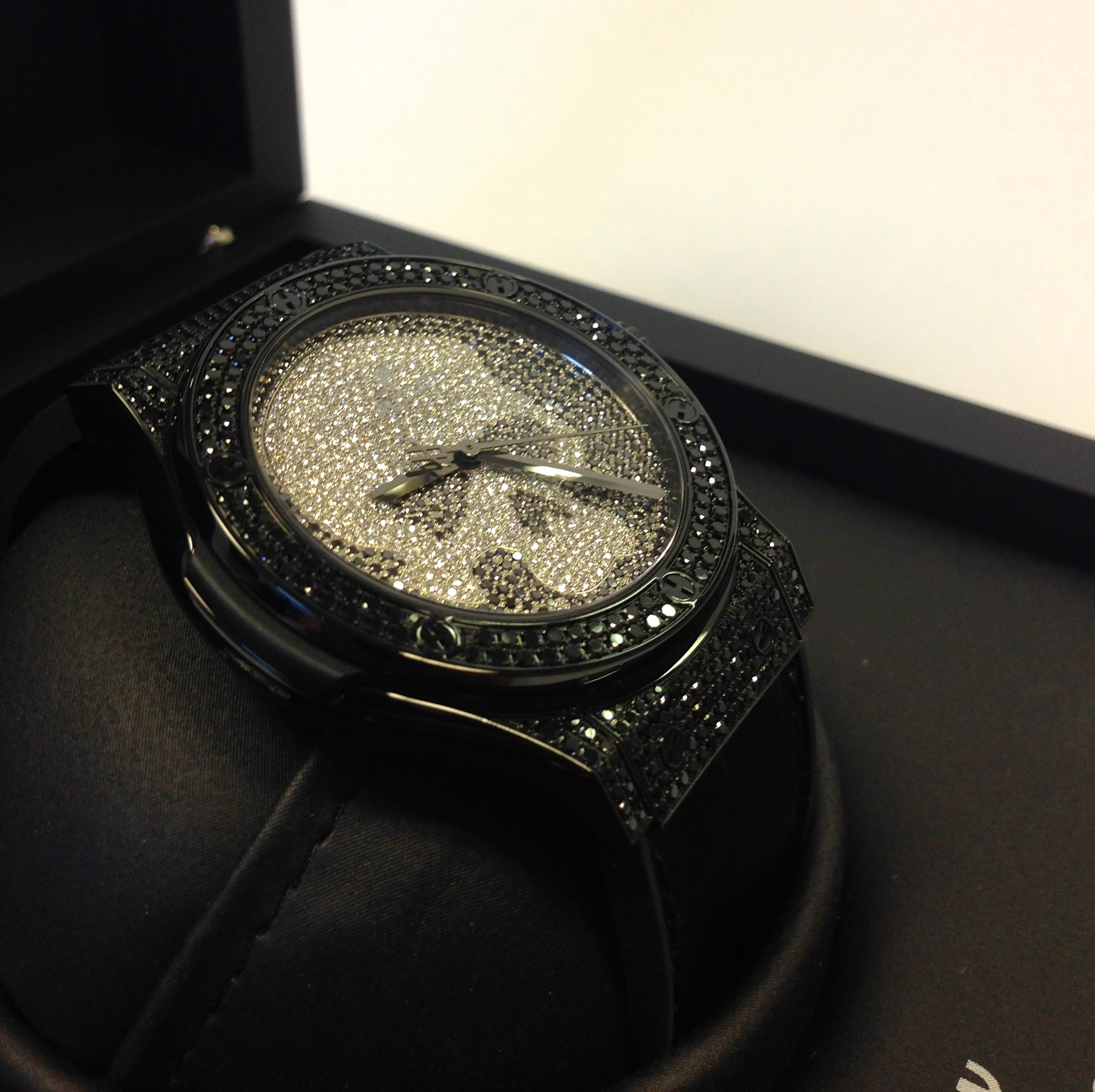 Hublot Classic Fusion 45 Caviar Black Skull Full Pavé