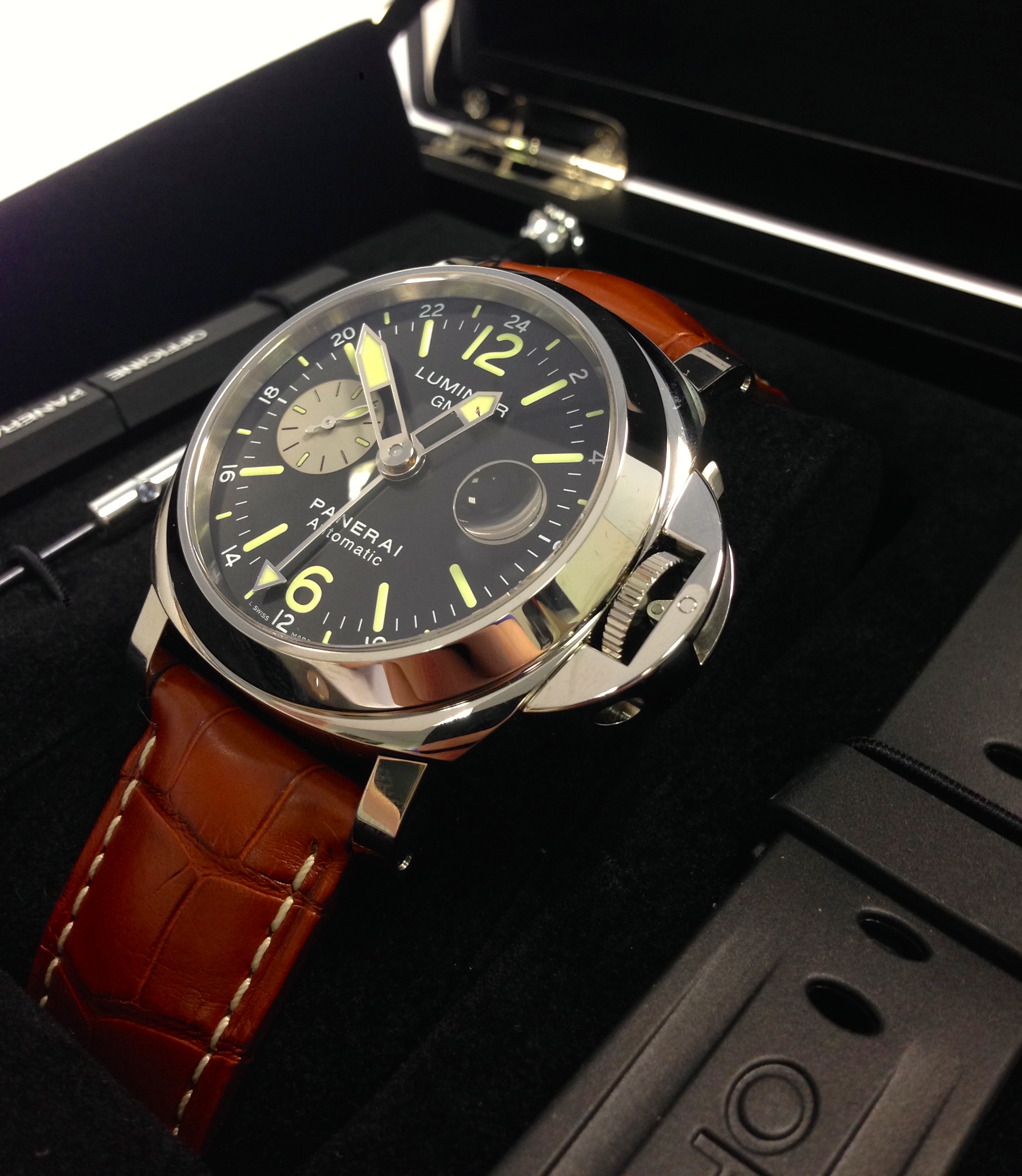 Panerai Luminor GMT