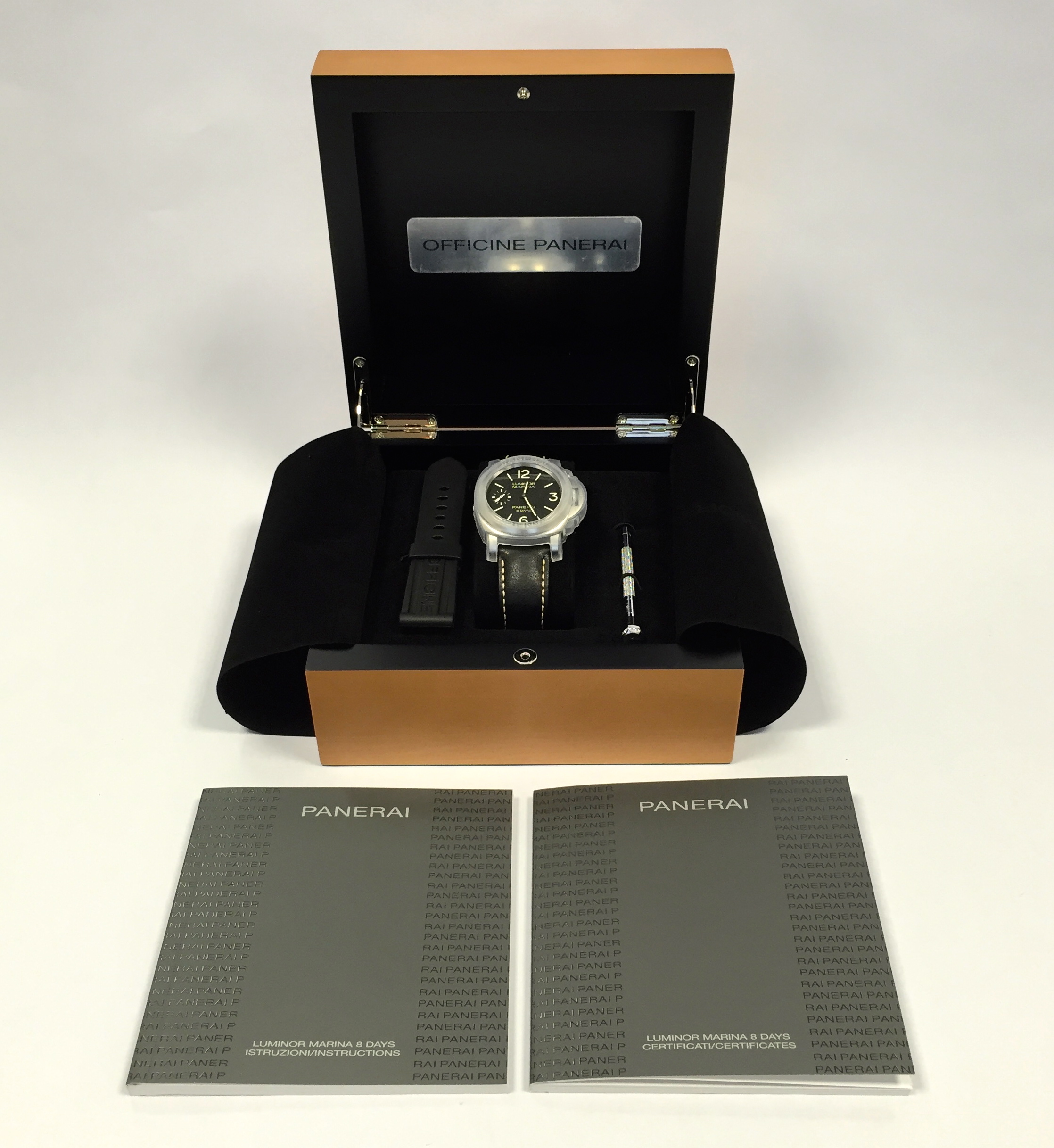 Panerai Luminor 8 Days - 44mm