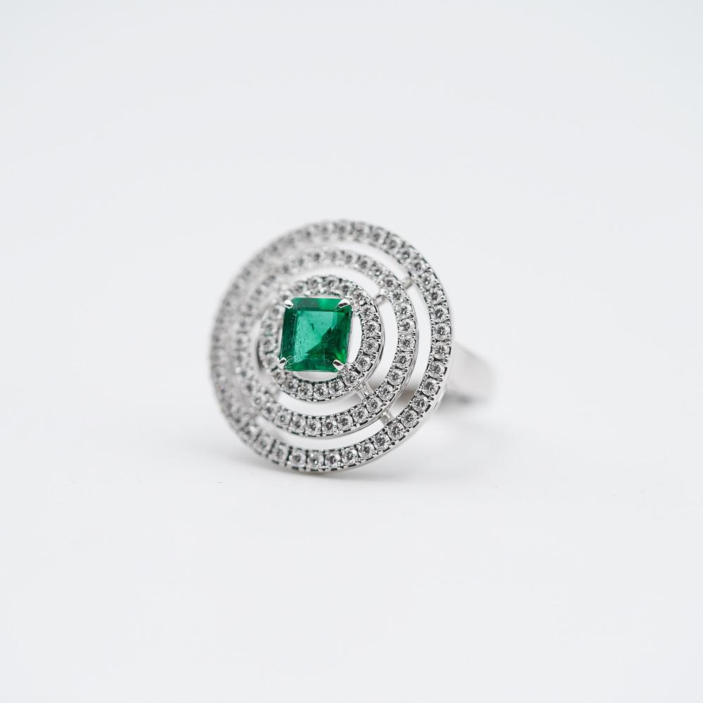 Graff Bulls Eye Emerald Ring