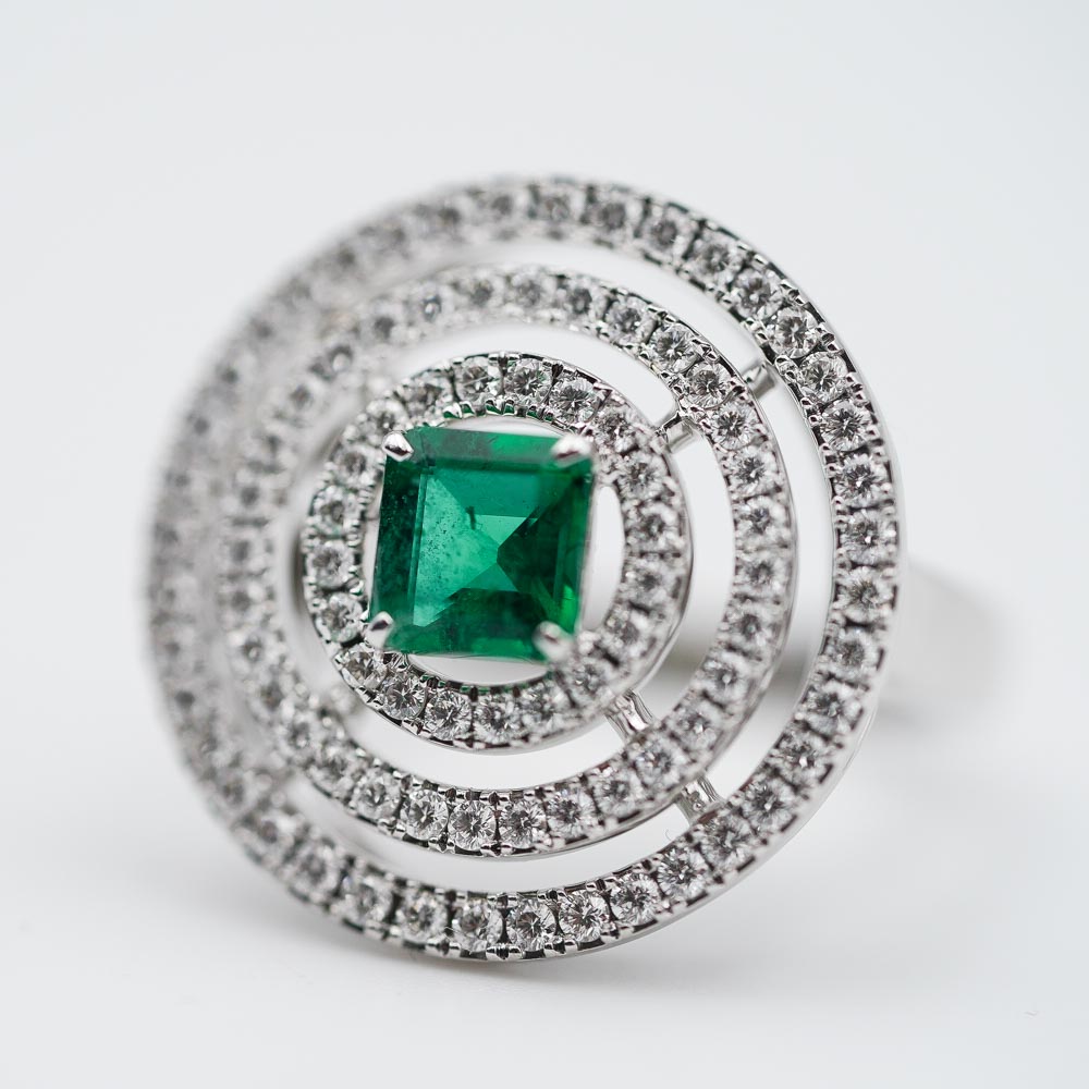 Graff Bulls Eye Emerald Ring