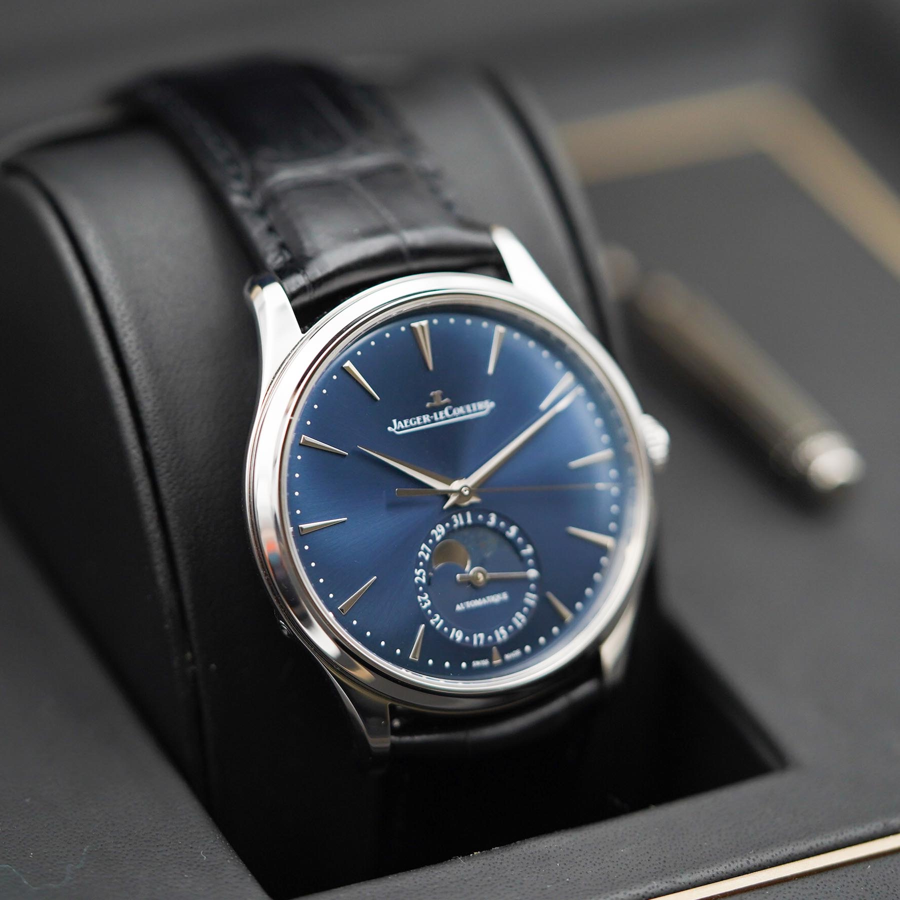 Jaeger-Lecoultre Master Ultra Thin Moon