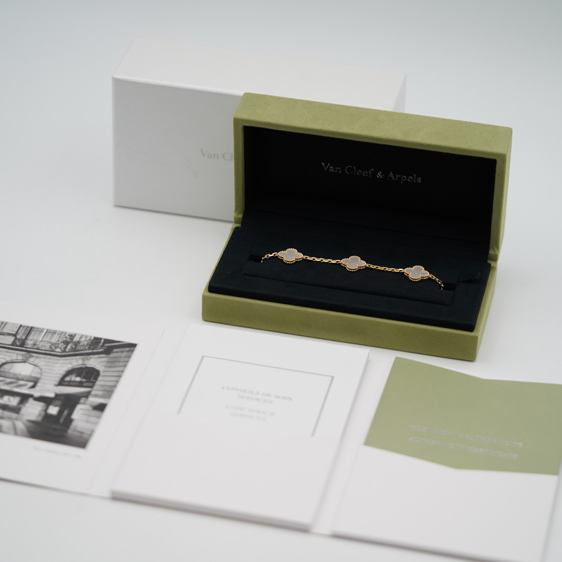 Van Cleef & Arpels Vintage Alhambra bracelet, 5 motifs Bracelet