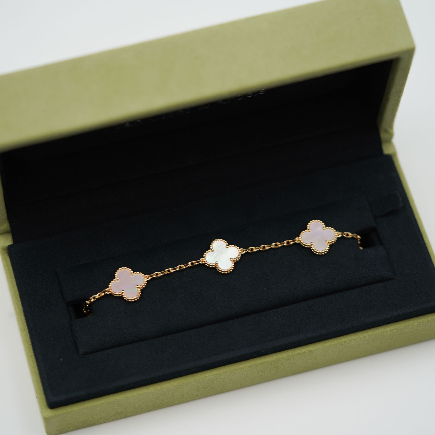 Van Cleef & Arpels Vintage Alhambra bracelet, 5 motifs Bracelet