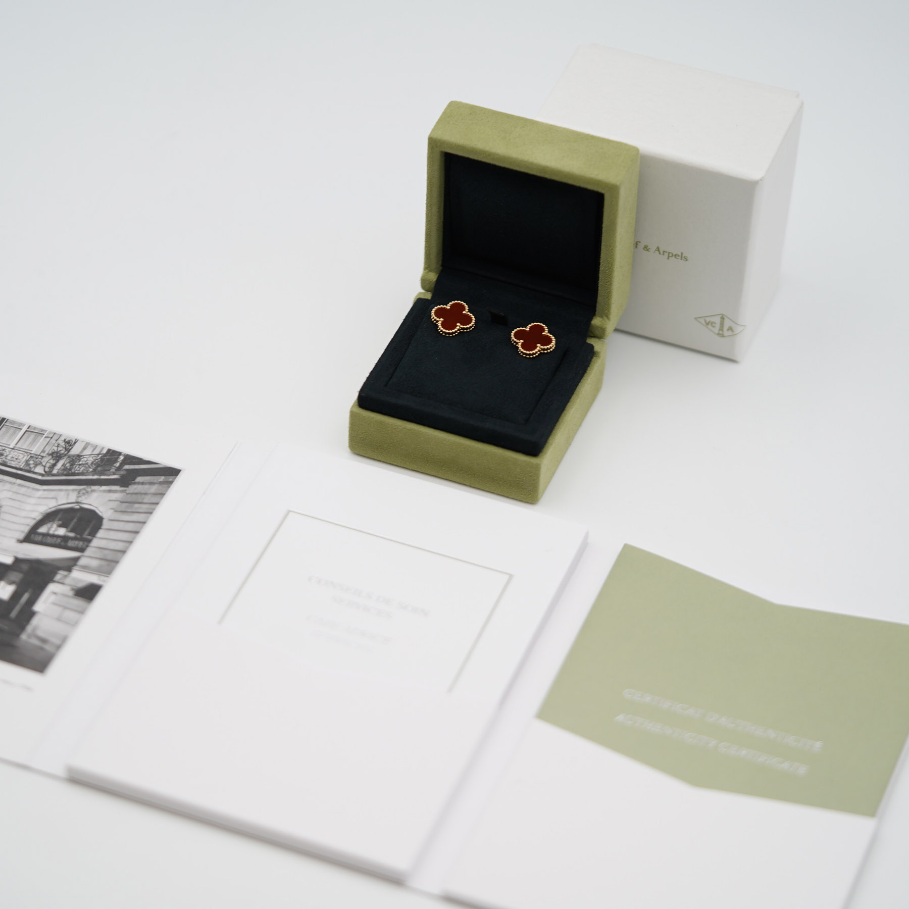 Van Cleef & Arpels Vintage Alhambra earrings 耳環