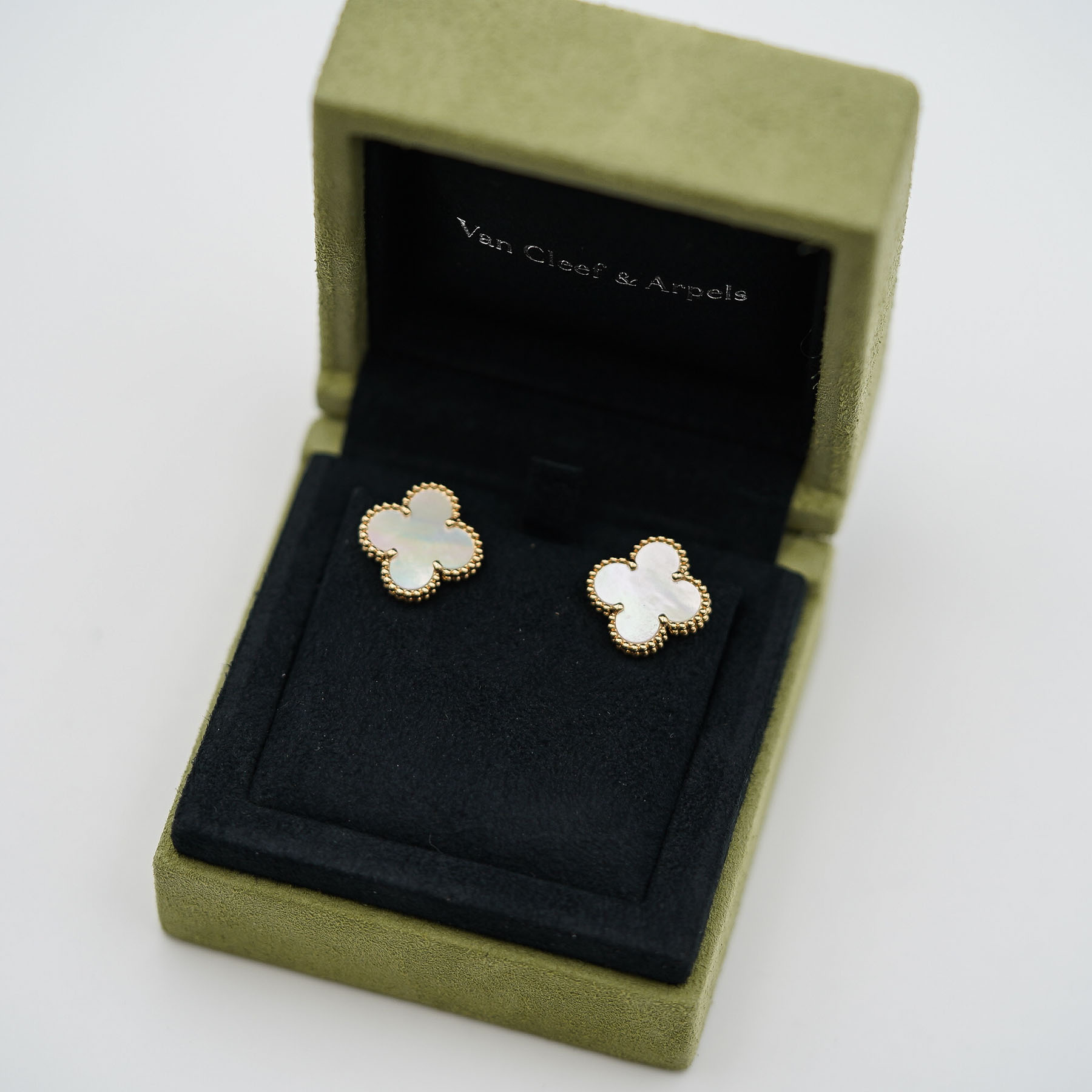 Van Cleef & Arpels Vintage Alhambra earrings 耳環