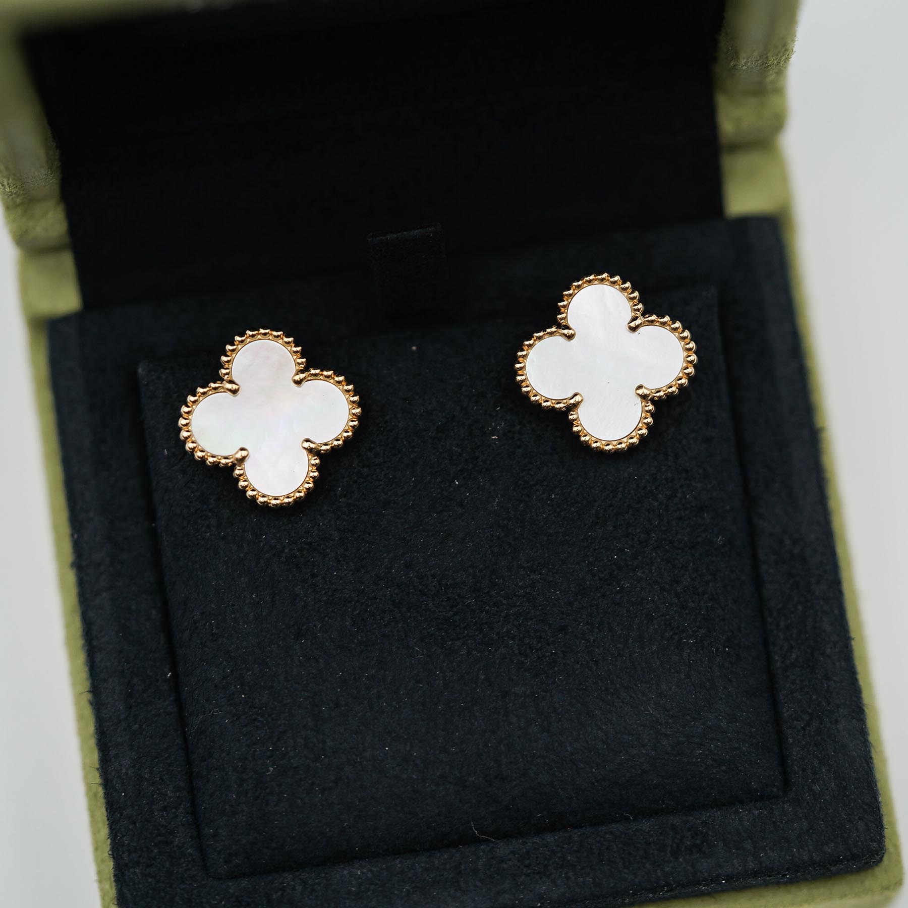 Van Cleef & Arpels Vintage Alhambra earrings 耳環