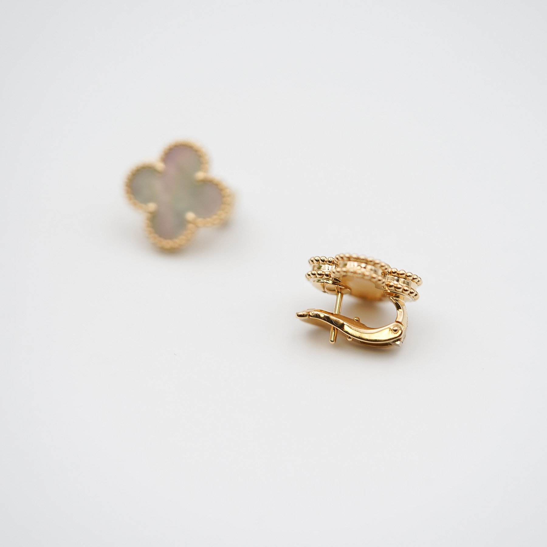 Van Cleef & Arpels Vintage Alhambra earrings 耳環