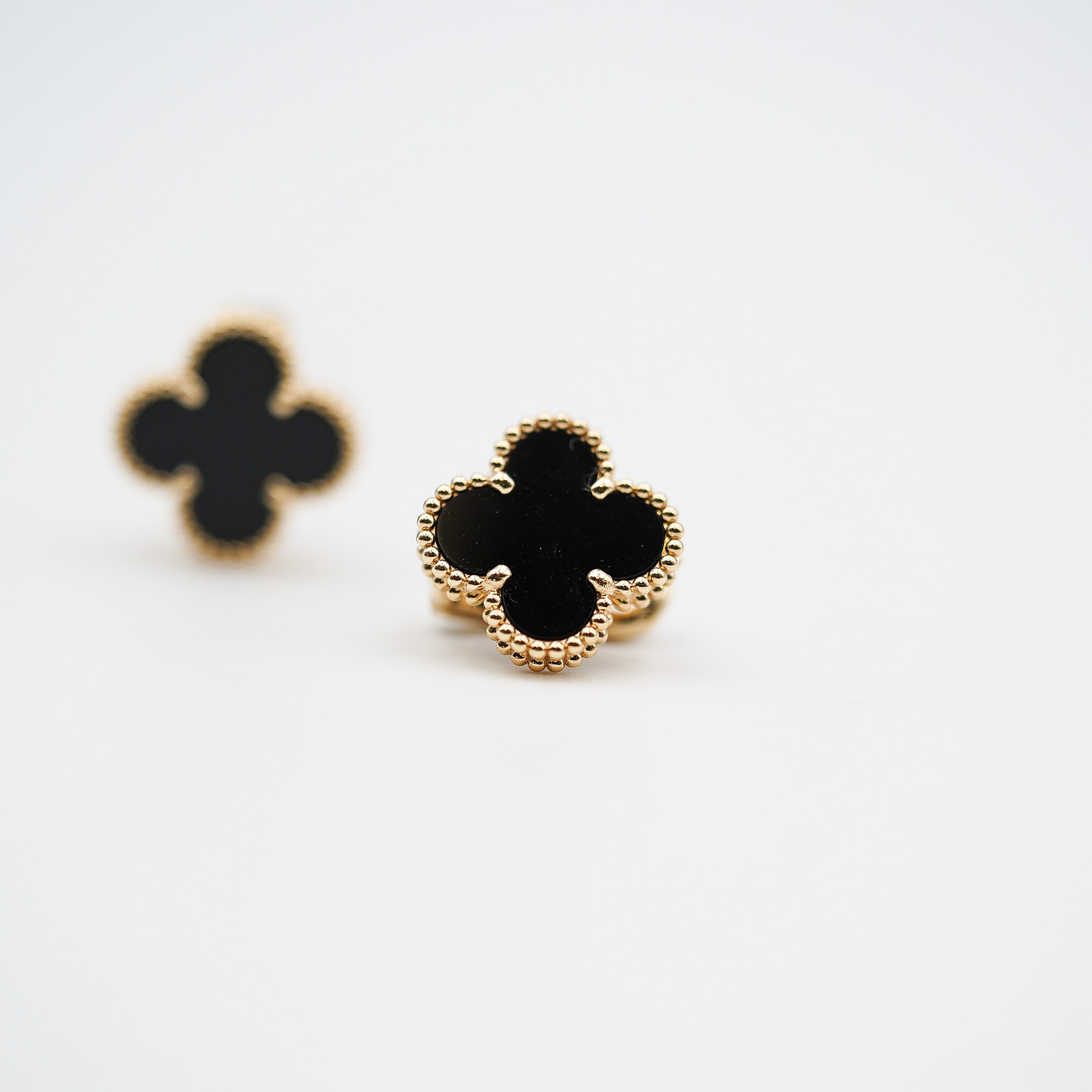 Van Cleef & Arpels Vintage Alhambra earrings 耳環