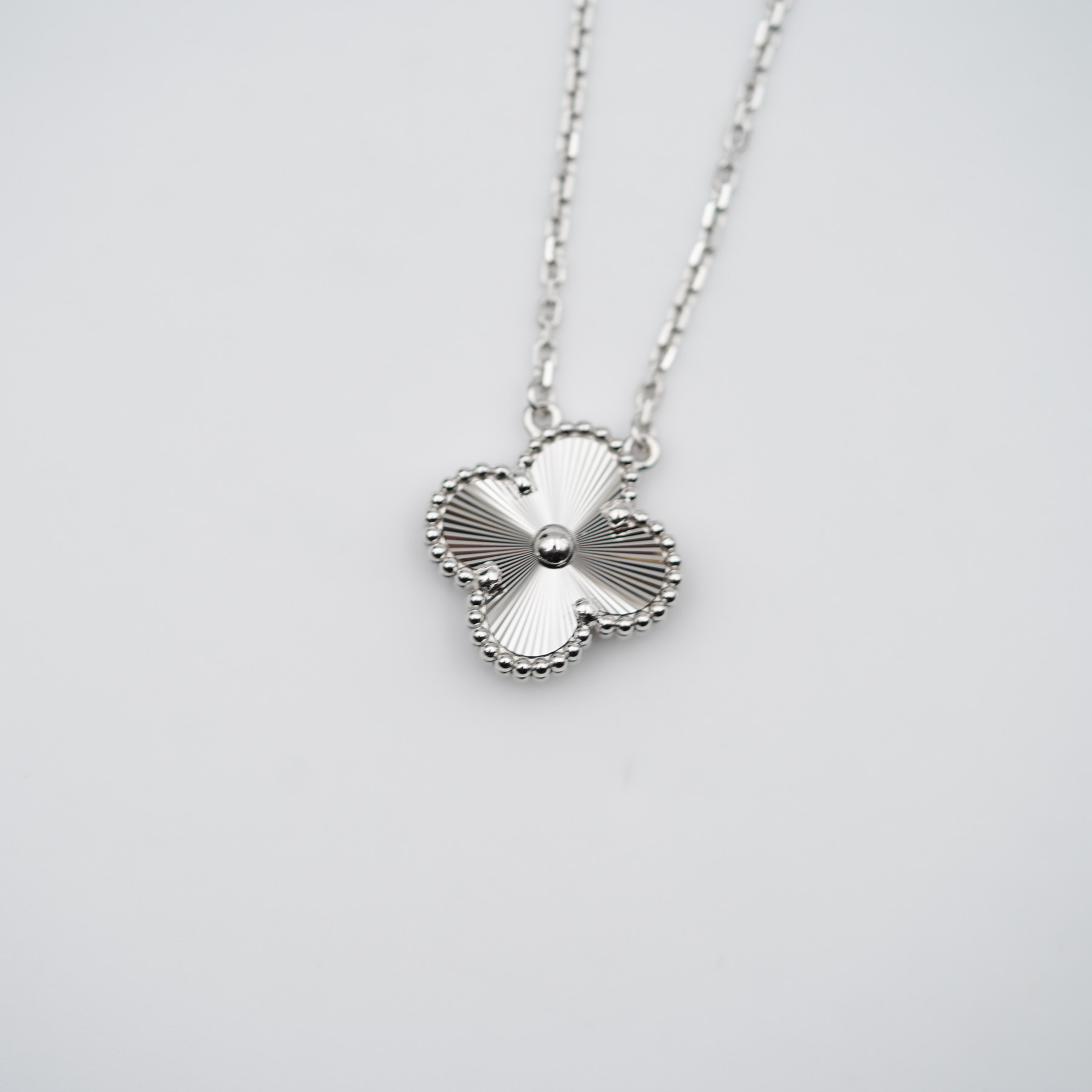 Van Cleef & Arpels Vintage Alhambra pendant Necklace