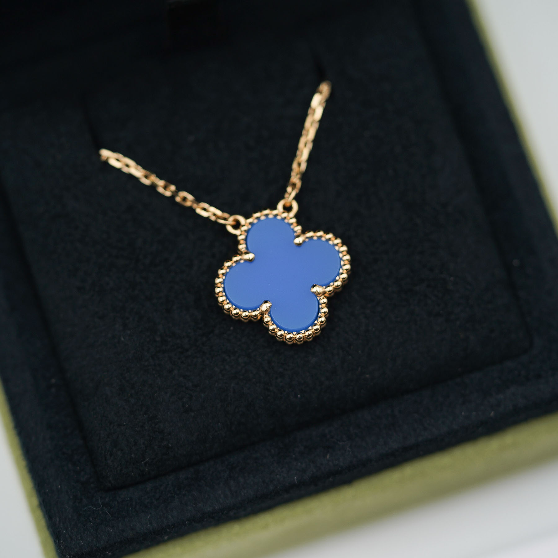 Van Cleef & Arpels Vintage Alhambra pendant Necklace