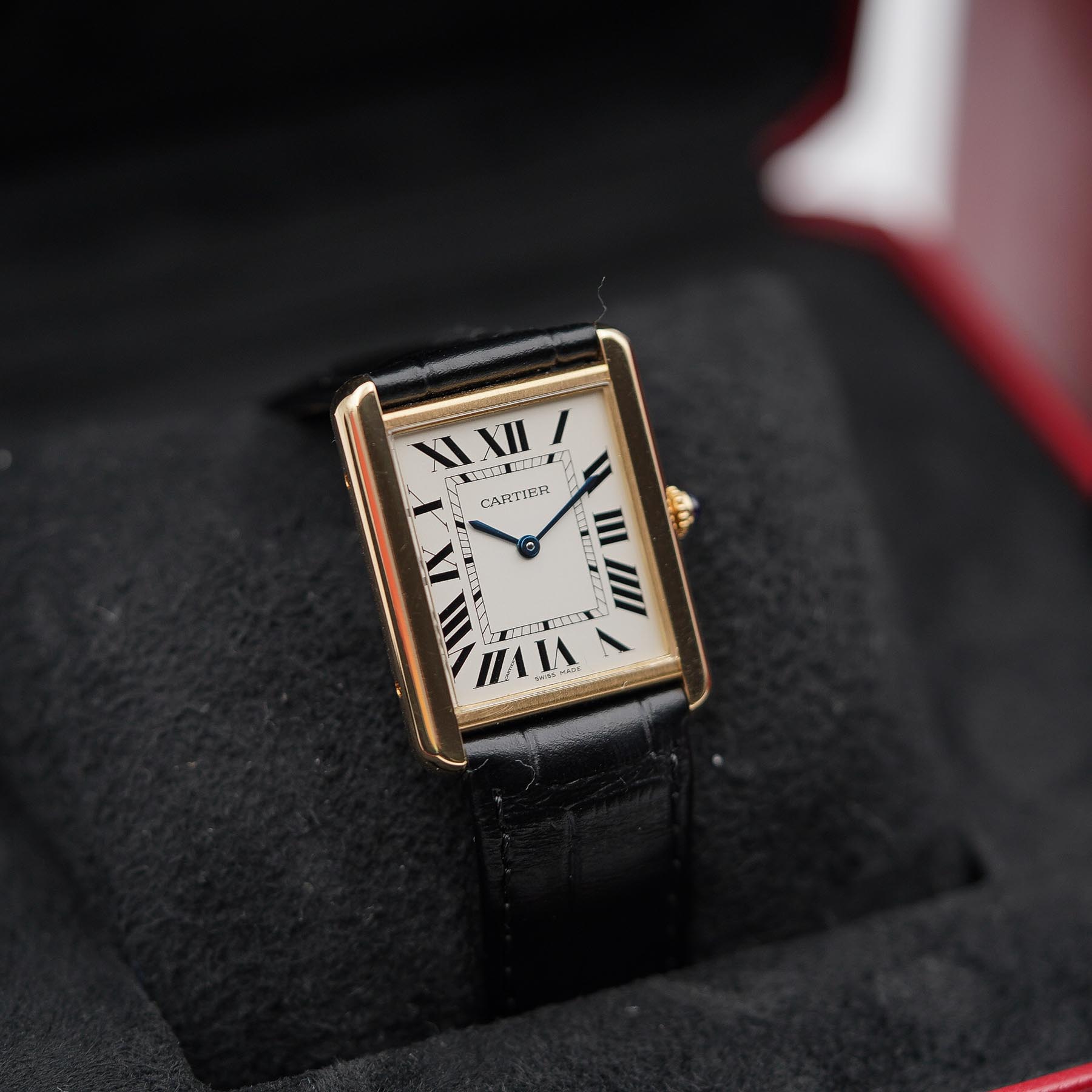 Cartier Tank Large Gold