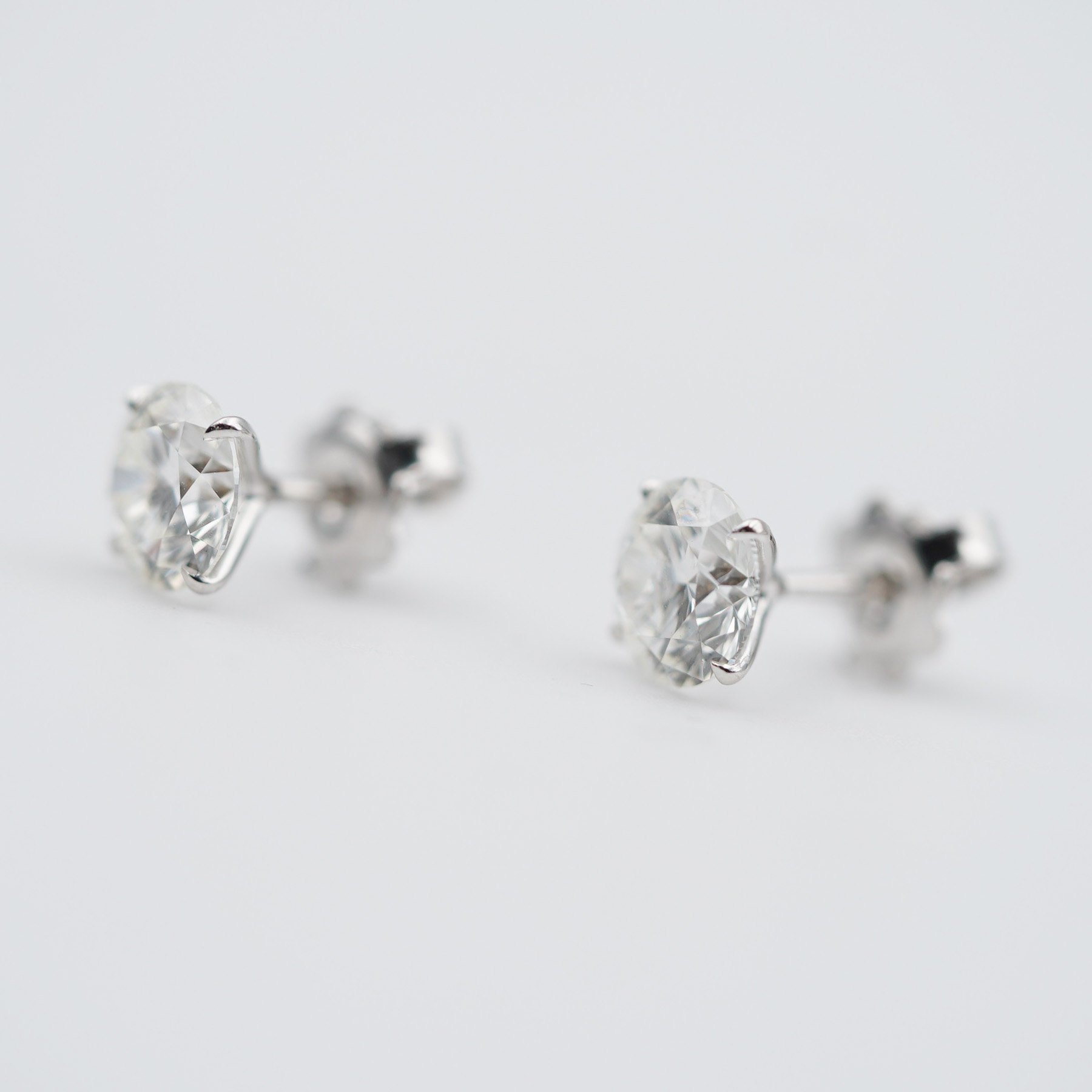 Jewellery Round Diamond 3.0ct Solitare Stud Earrings