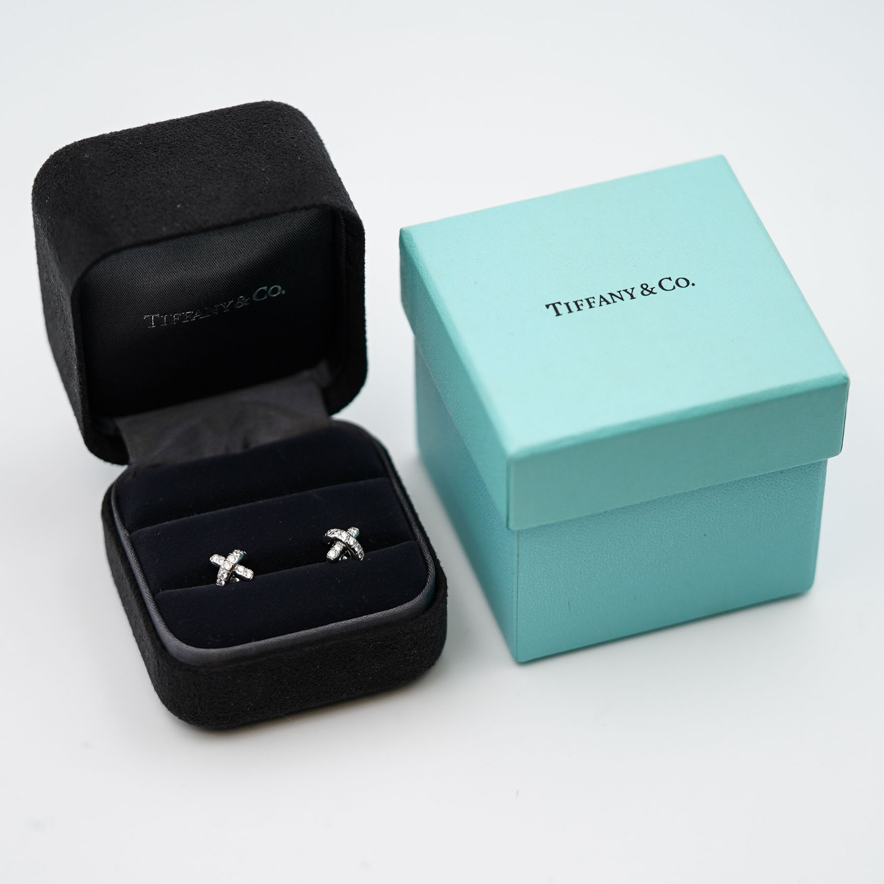 Tiffany & Co. Signature X Diamond Platinum Stud 耳環
