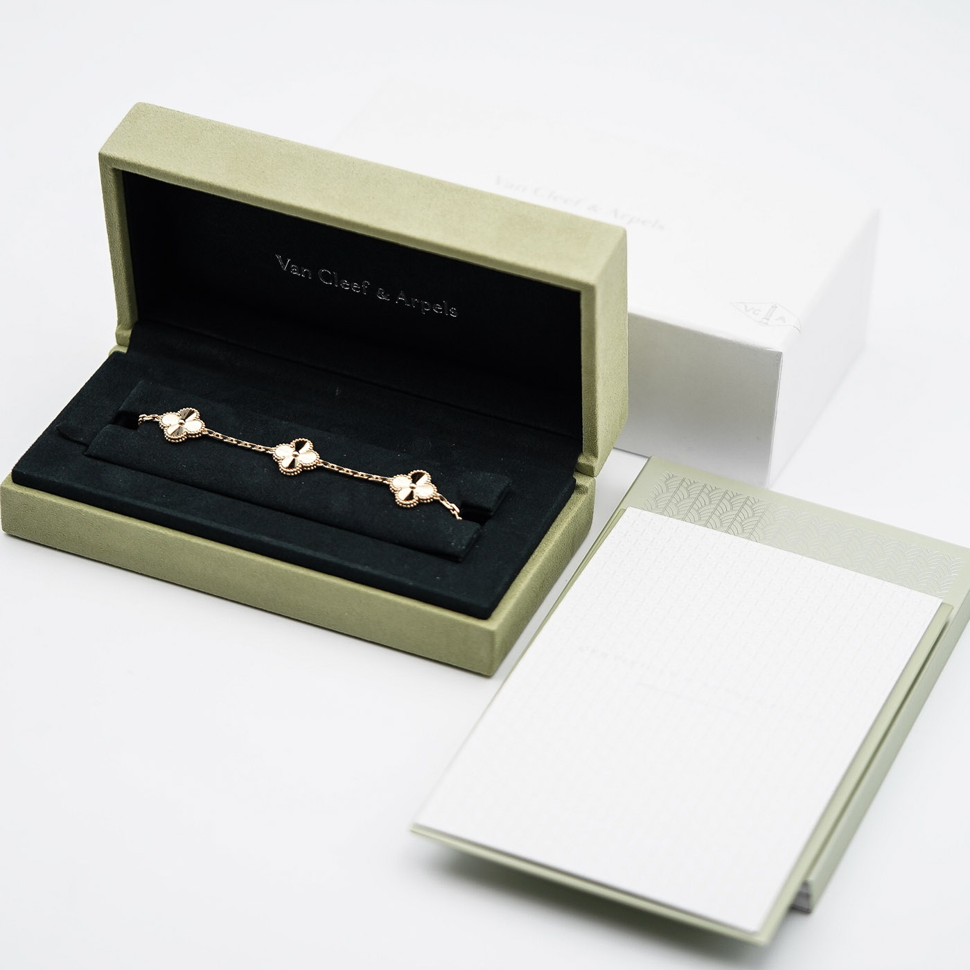 Van Cleef & Arpels Vintage Alhambra bracelet, 5 motifs Bracelet