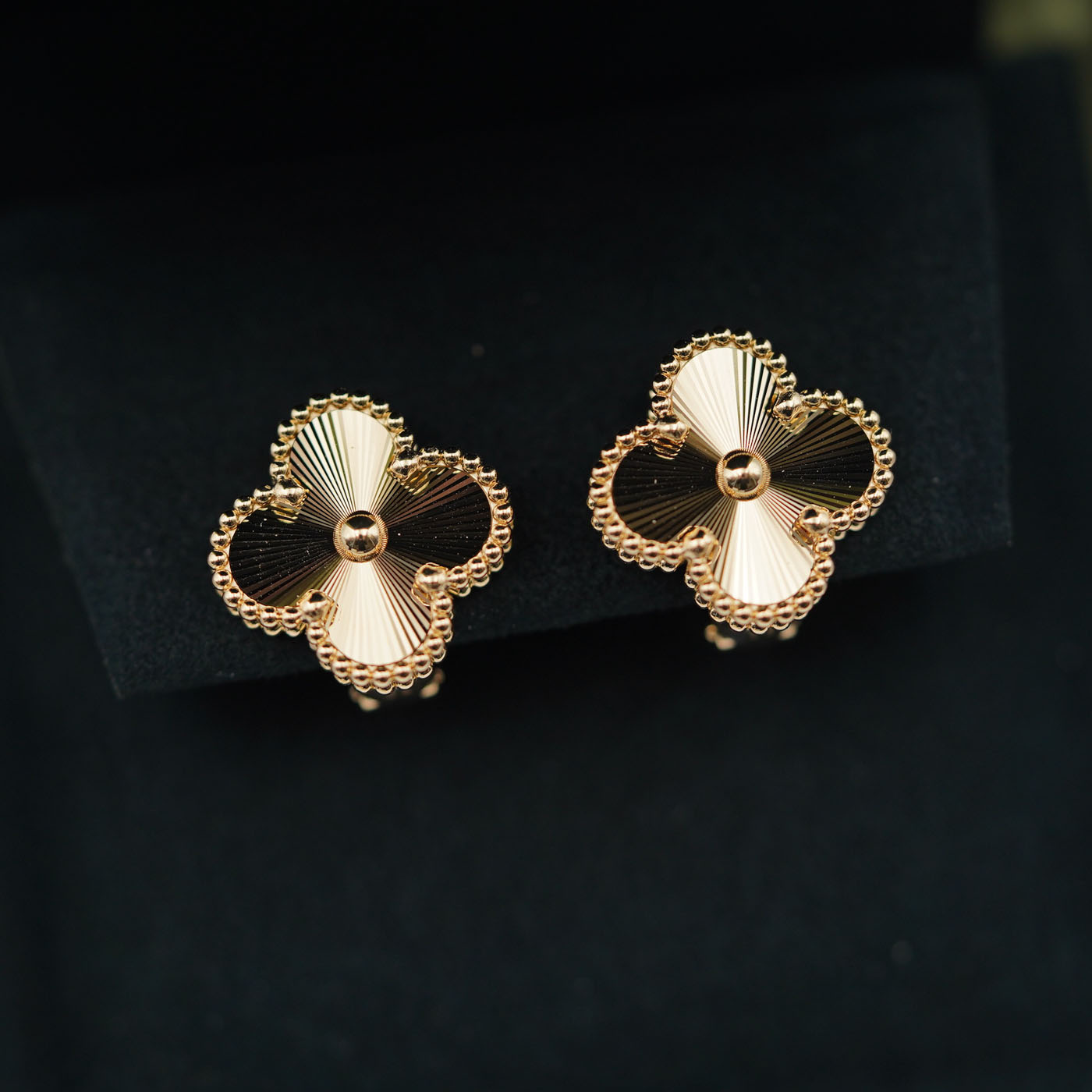 Van Cleef & Arpels Vintage Alhambra earrings Earrings