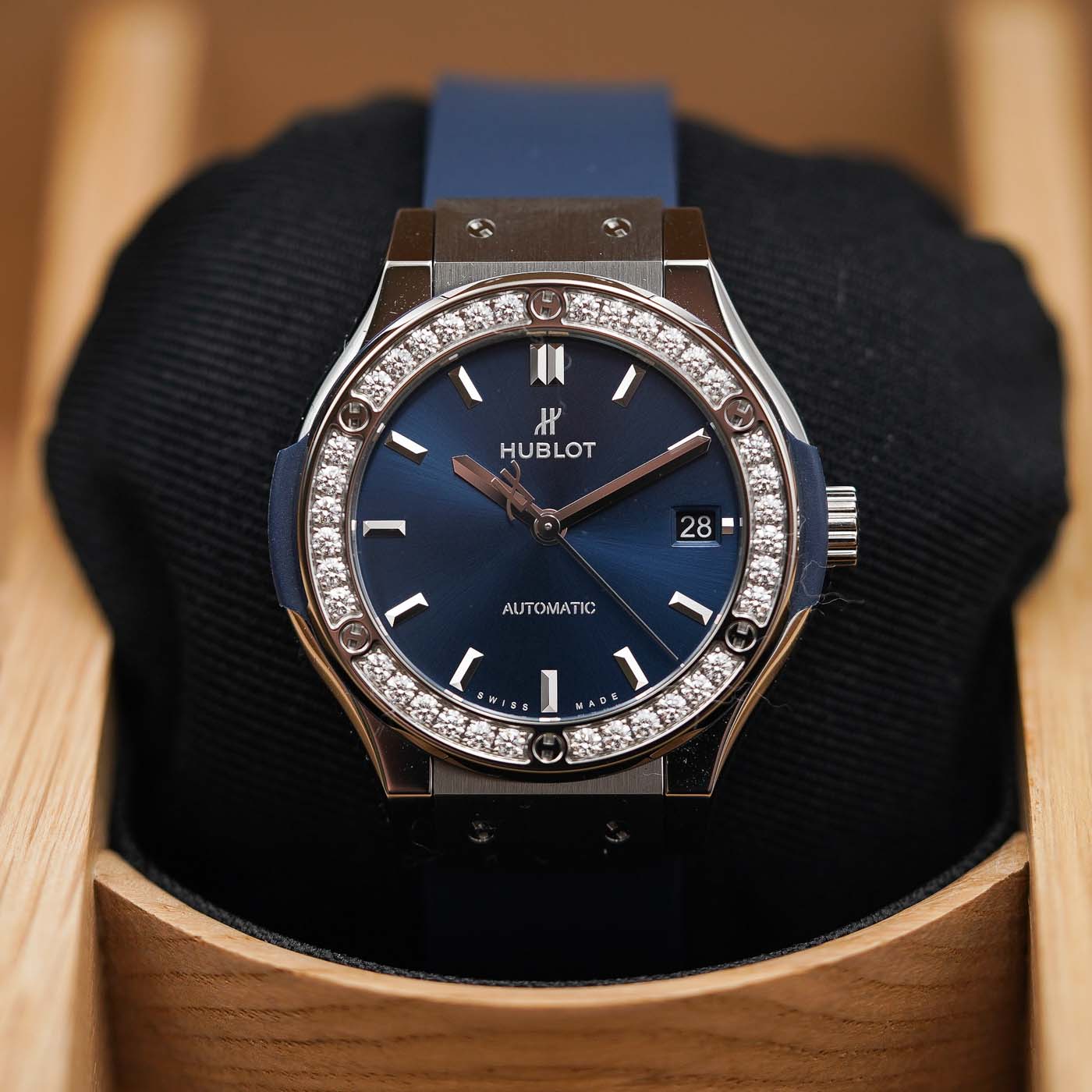 Hublot Classic Fusion 38 Diamonds