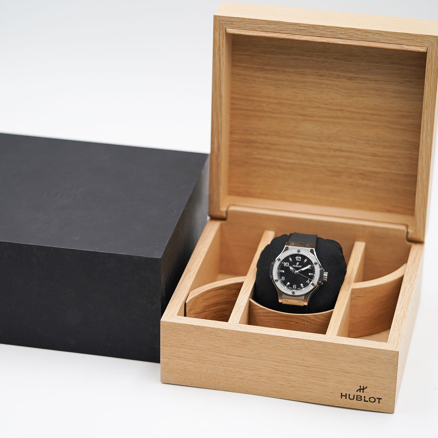 Hublot Big Bang 38 Diamonds