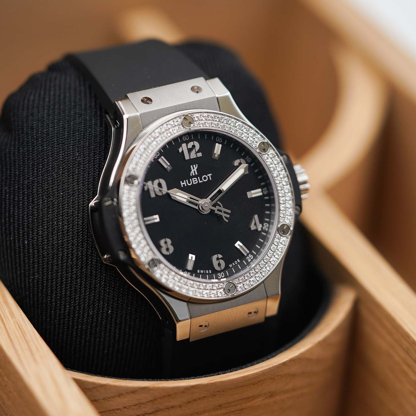 Hublot Big Bang 38 Diamonds