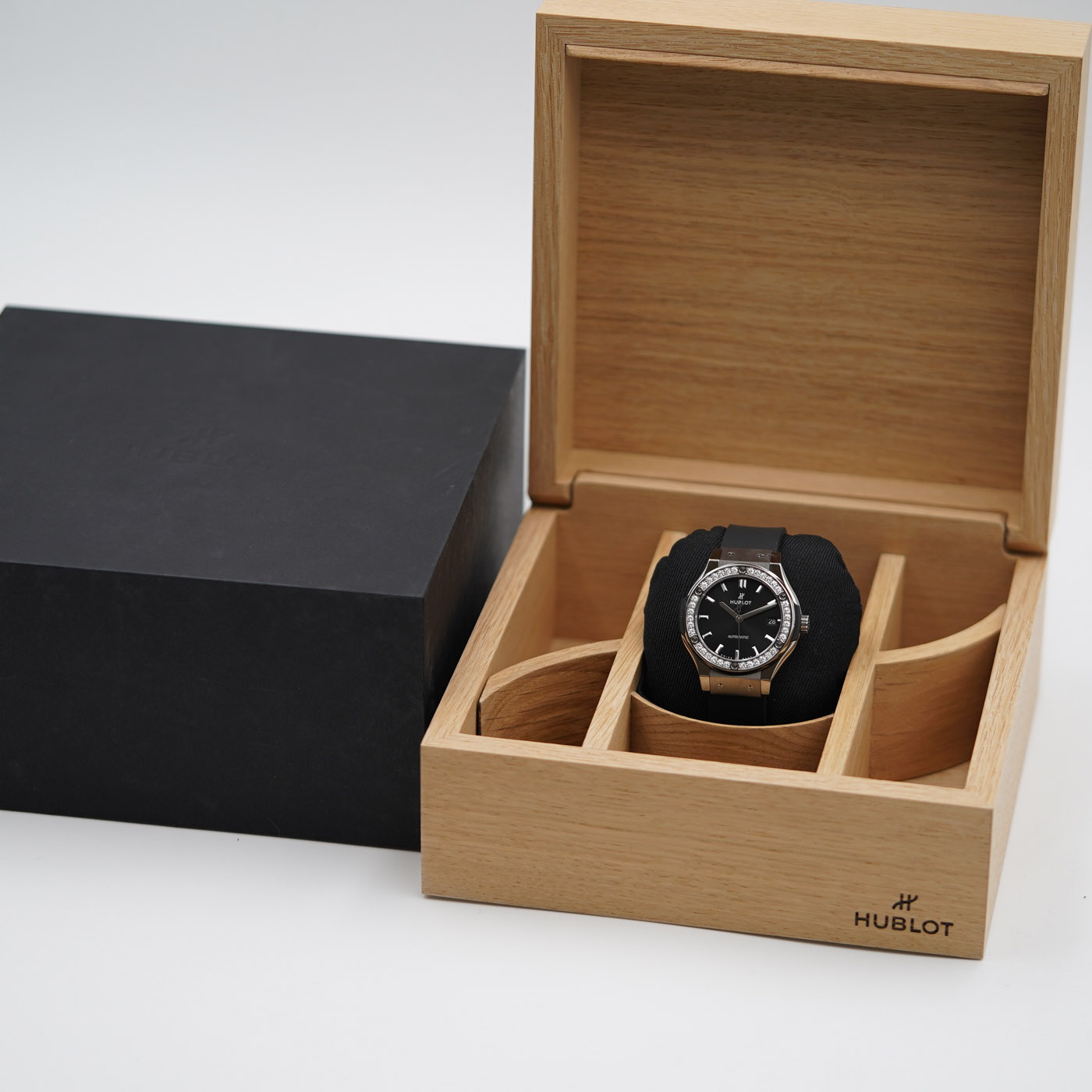 Hublot Classic Fusion 38 Diamonds