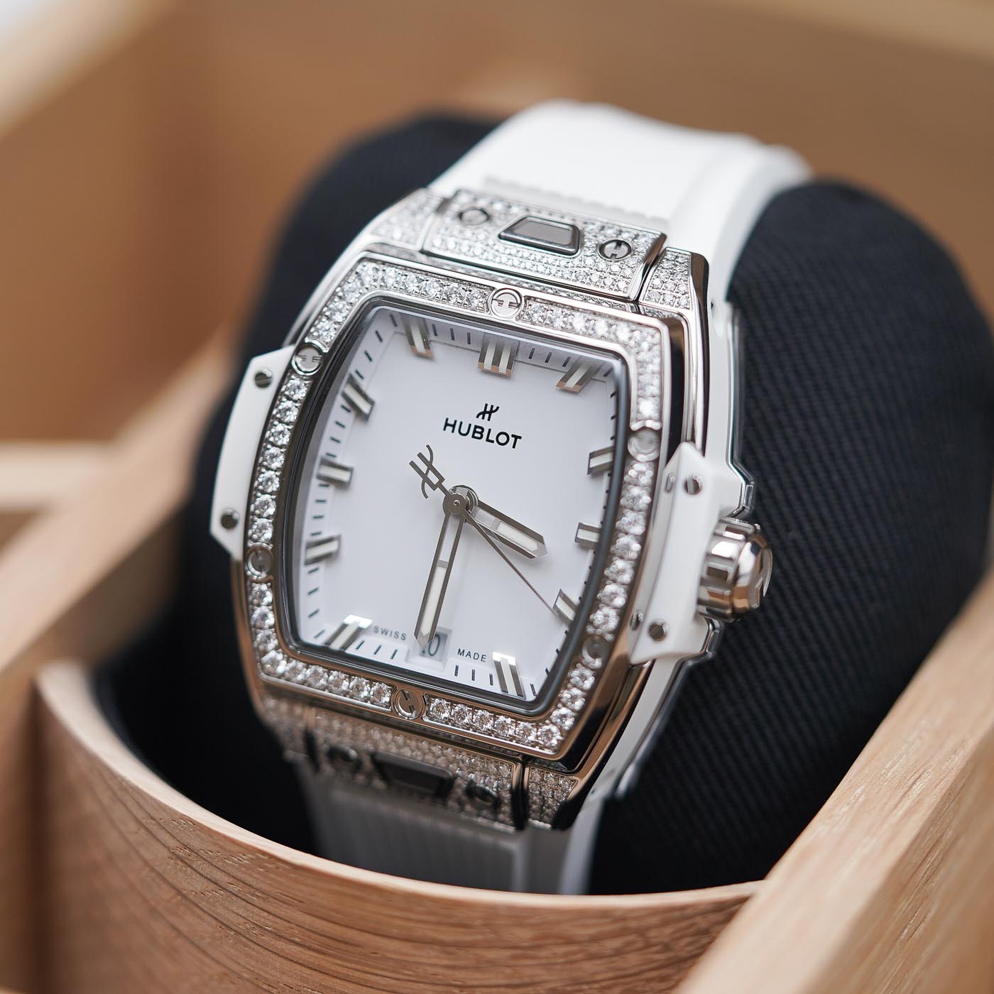 Hublot Spirit of Big Bang Titanium White Pave