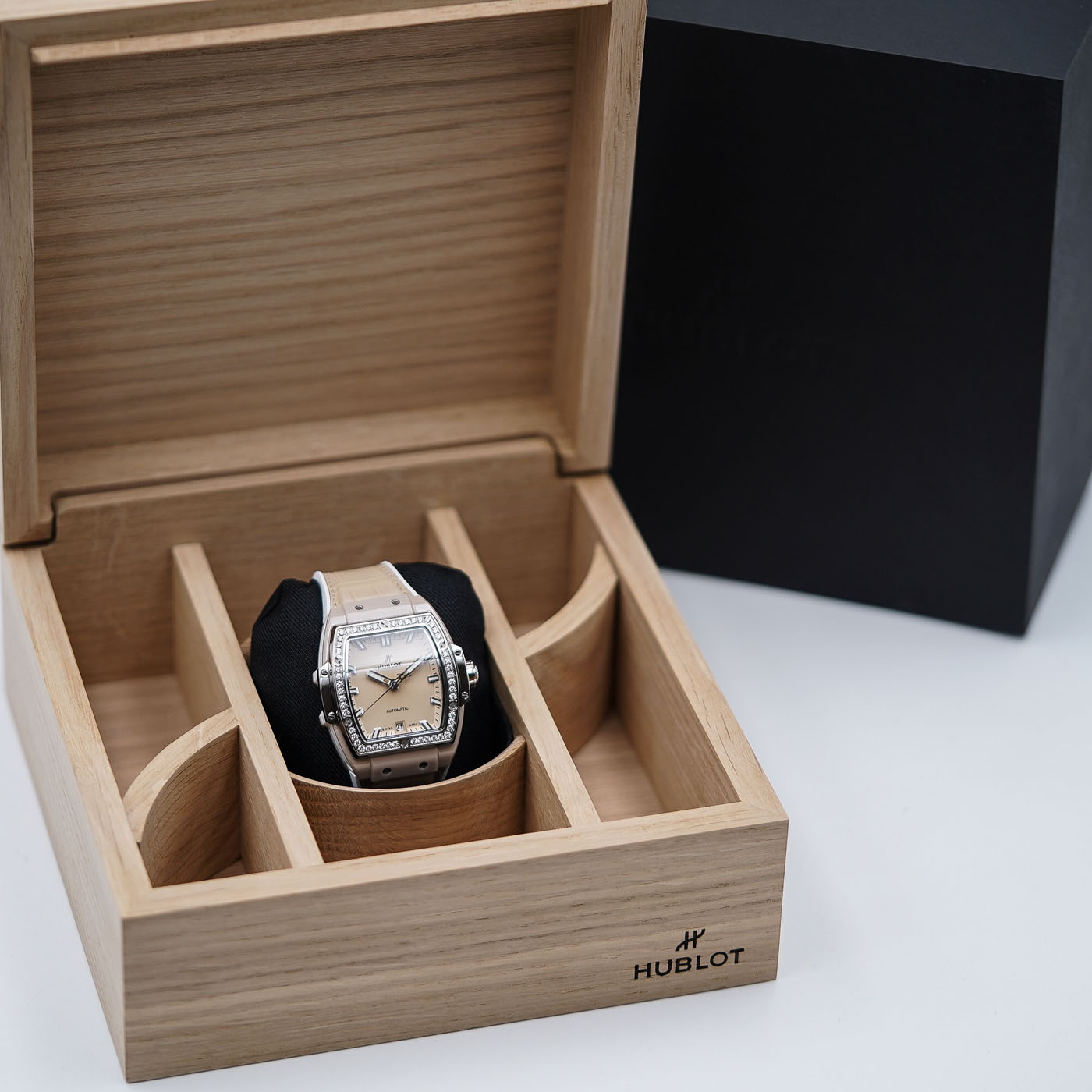 Hublot Spirit of Big Bang 39 Ceramic Titanium Diamonds