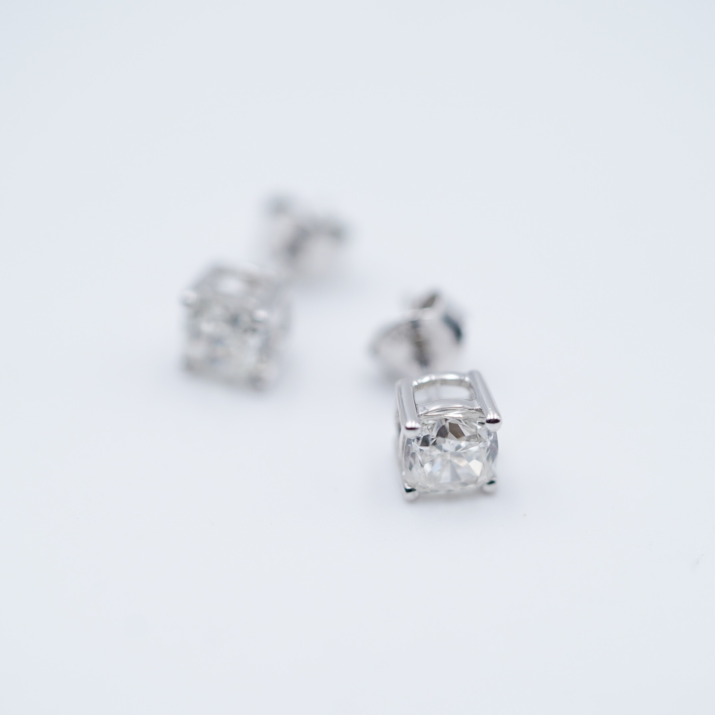 Jewellery Cushion Diamond 2ct Solitare Stud Earrings