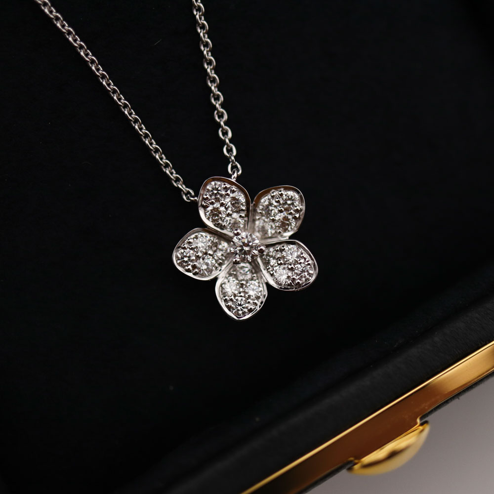 Graff Wild Flower Pavé Diamond Pendant Necklace