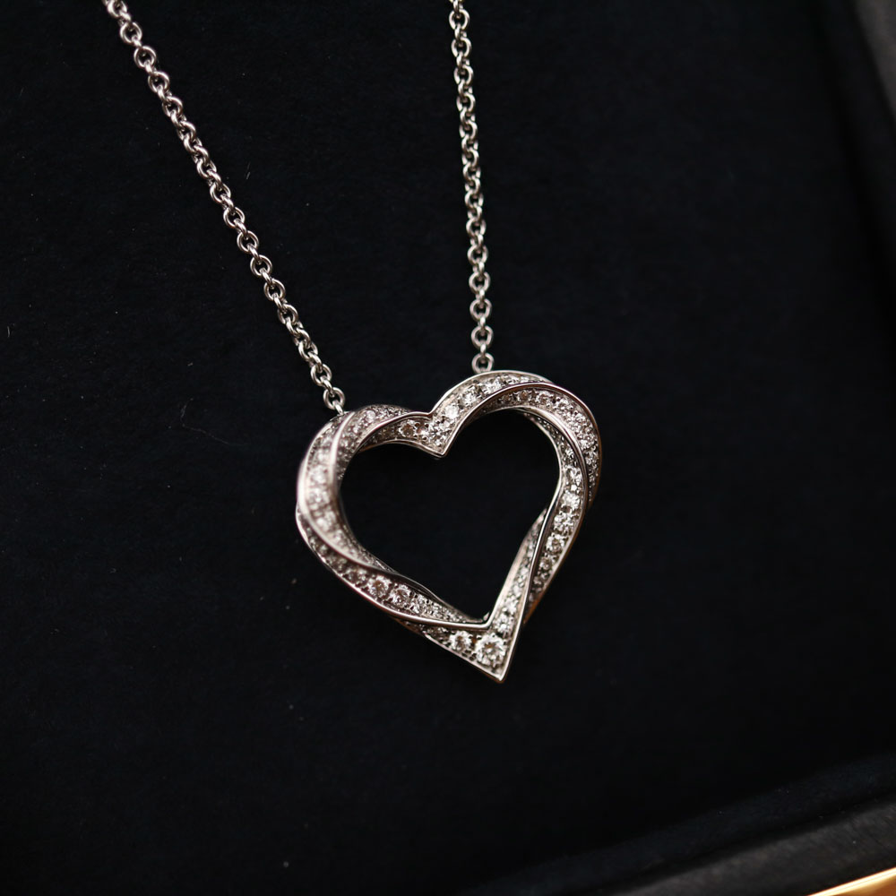 Graff Spiral Heart Silhouette Pavé Diamond Pendant Vėriniai