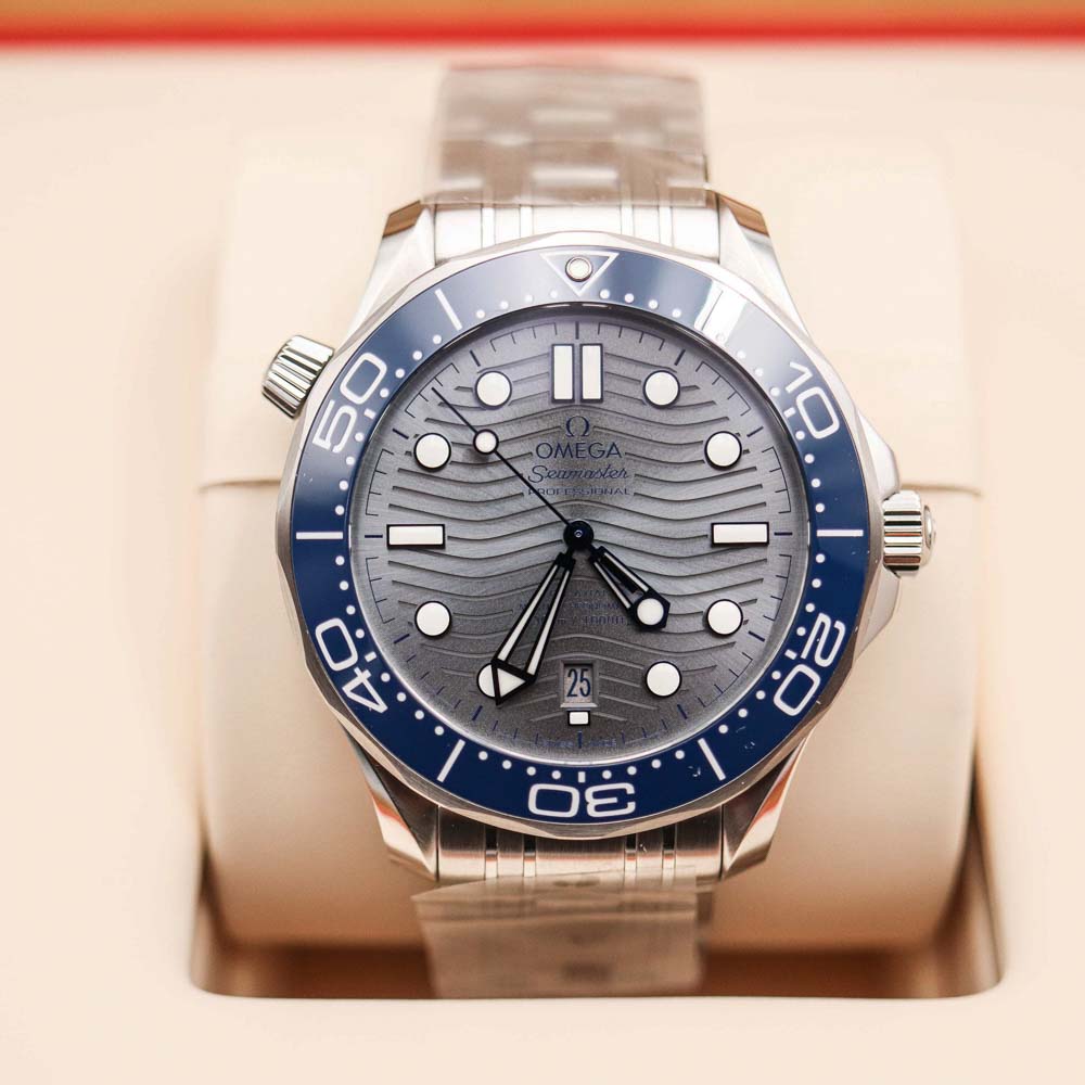 Omega Seamaster Diver 300M Co-Axial Master Chronometer 42mm