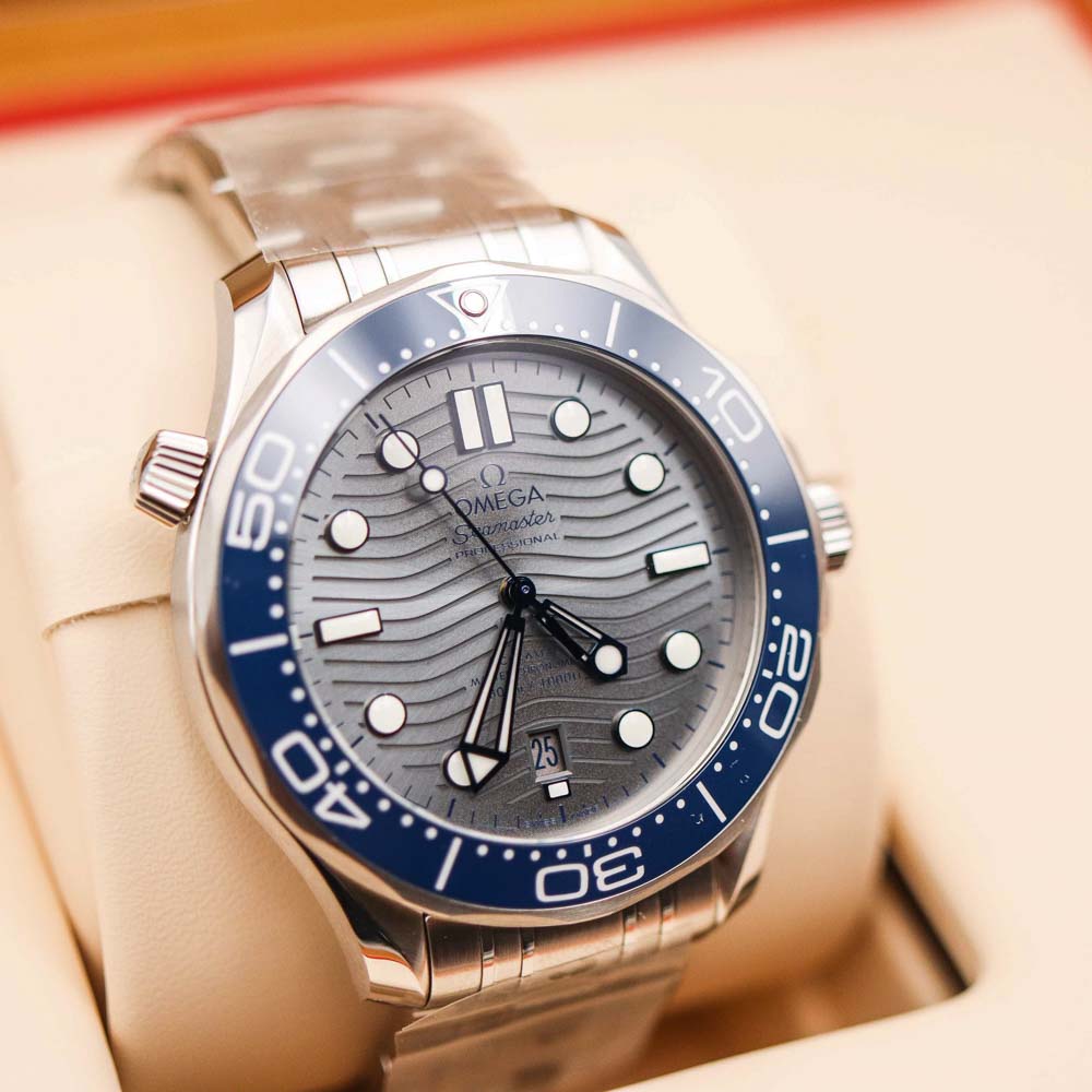 Omega Seamaster Diver 300M Co-Axial Master Chronometer 42mm