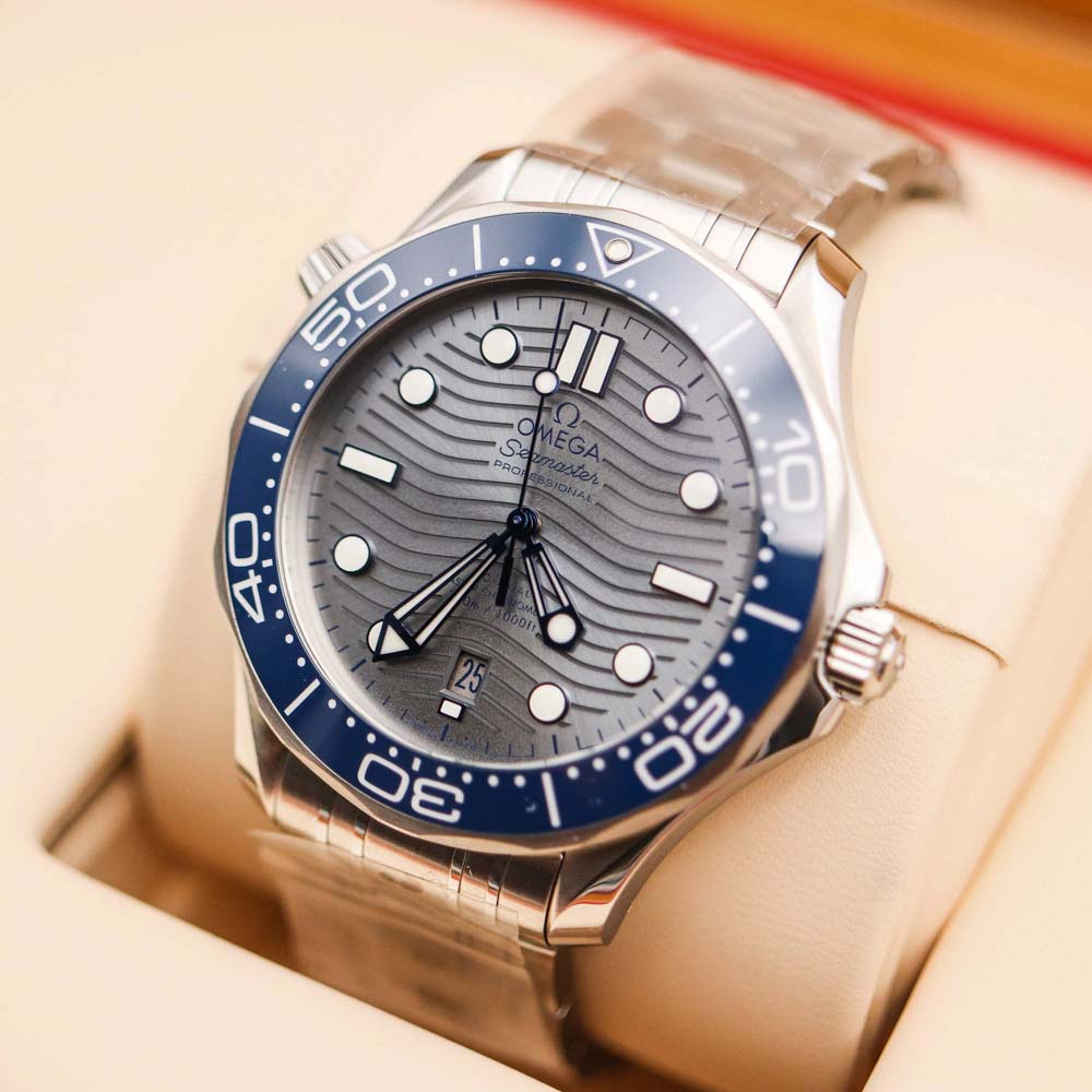 Omega Seamaster Diver 300M Co-Axial Master Chronometer 42mm