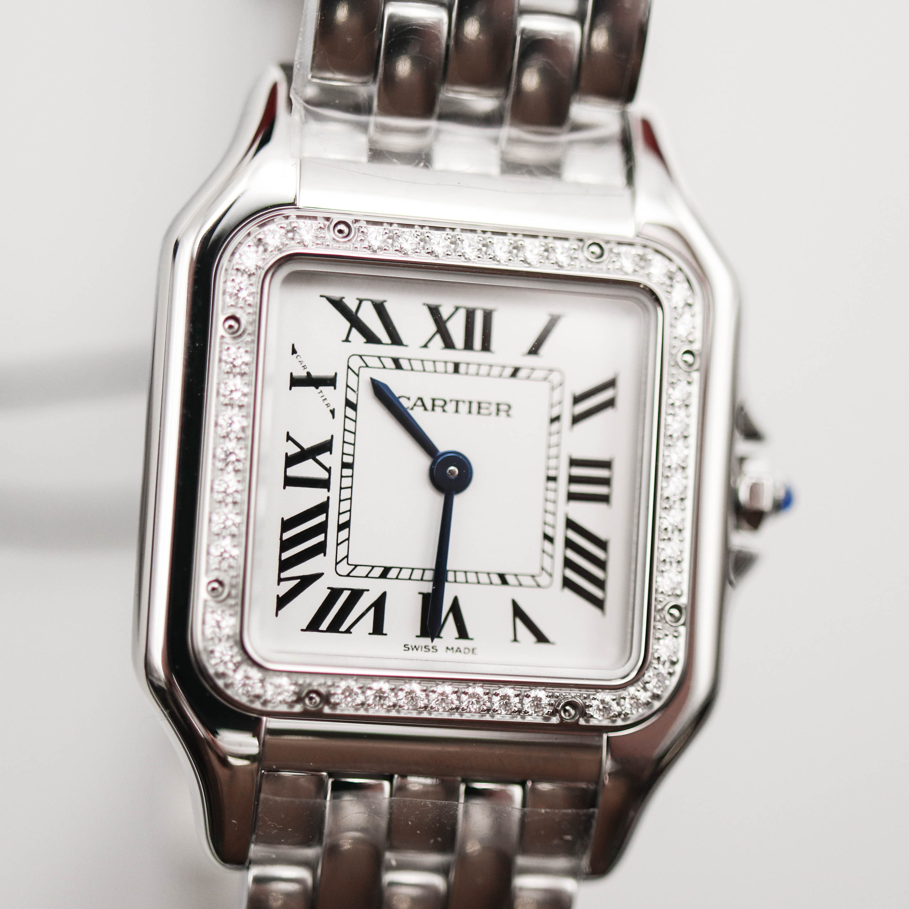 Cartier Panthère de Cartier Medium