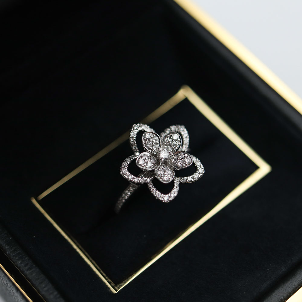 Graff Wild Flower Diamond Ring Ring