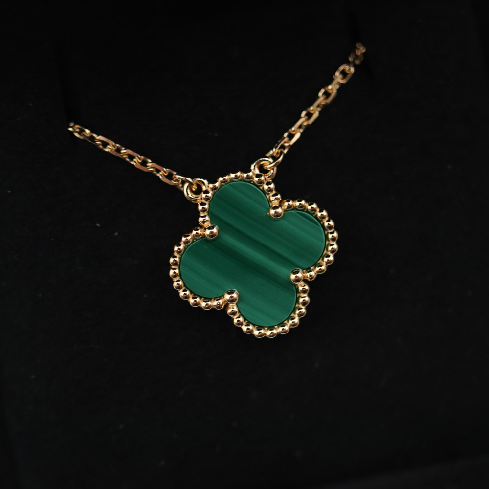 Van Cleef & Arpels Vintage Alhambra pendant Necklace