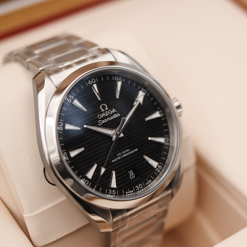 Omega Aqua Terra 150m Co-Axial Master Chronometer 41 mm