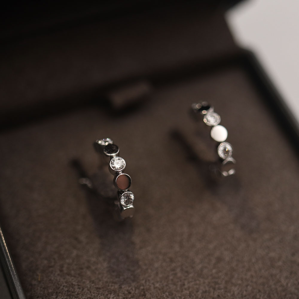 Messika D-Vibes Mini Hoop Earrings 耳饰