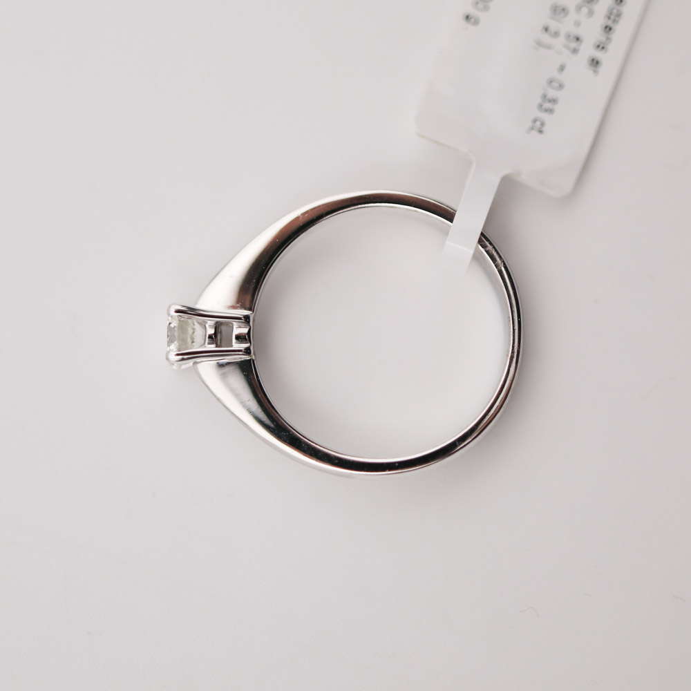 Jewellery Engagement Ring in White Gold Ring