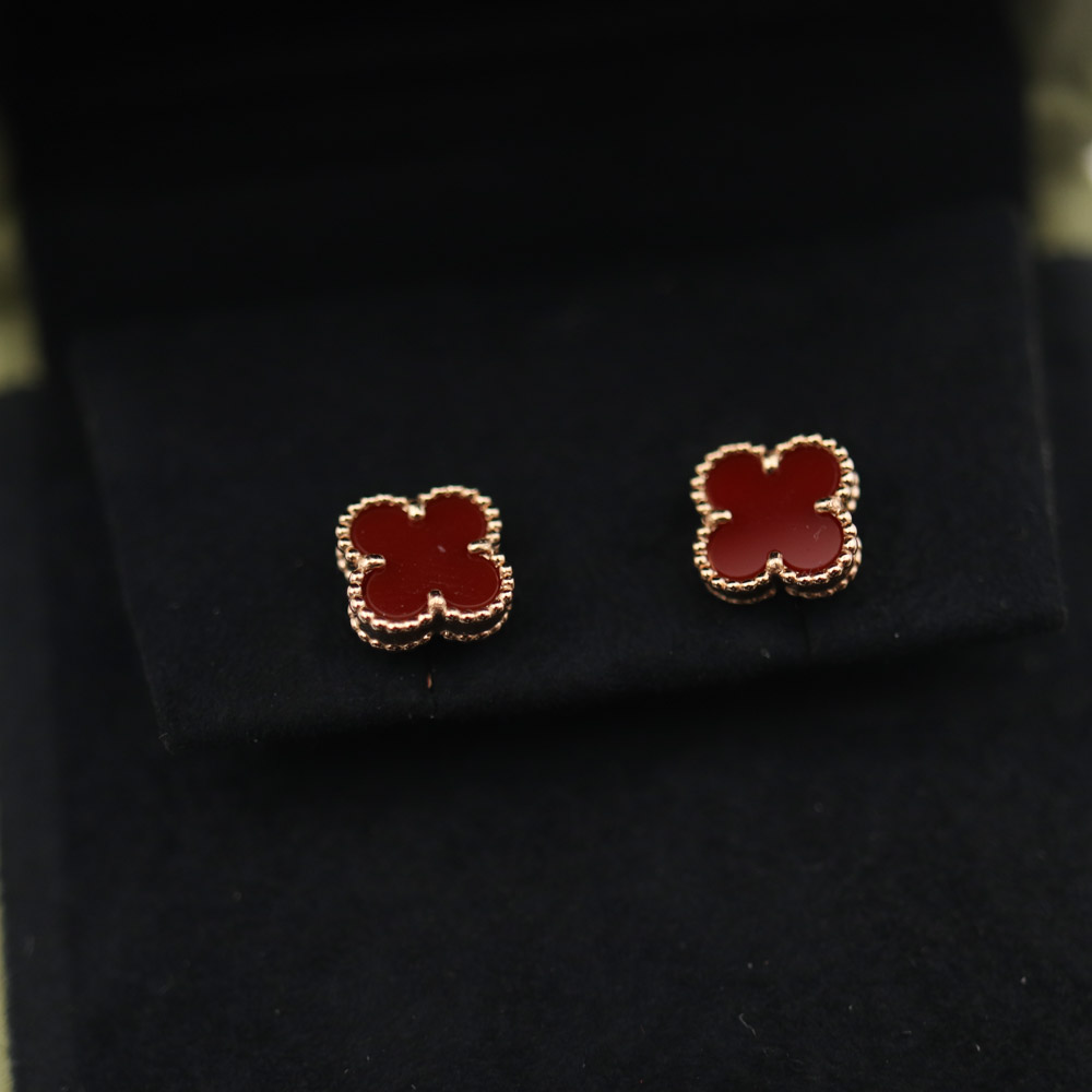 Van Cleef & Arpels Sweet Alhambra earstuds Earrings