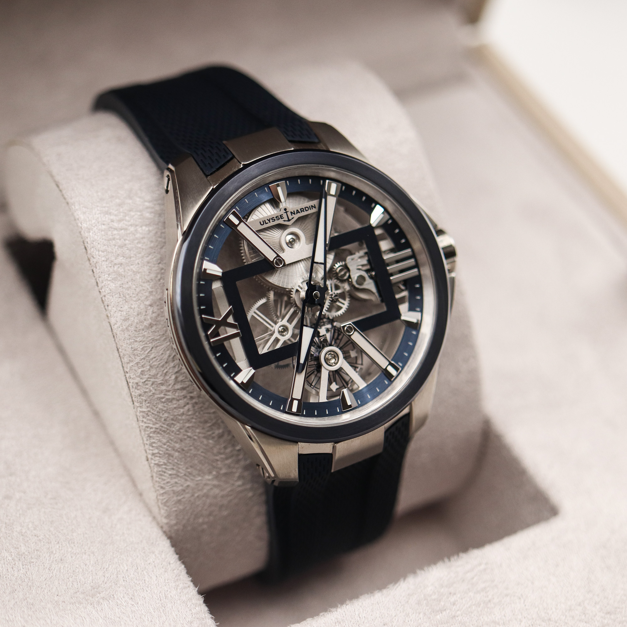Ulysse Nardin  Skeleton X 42/43 mm