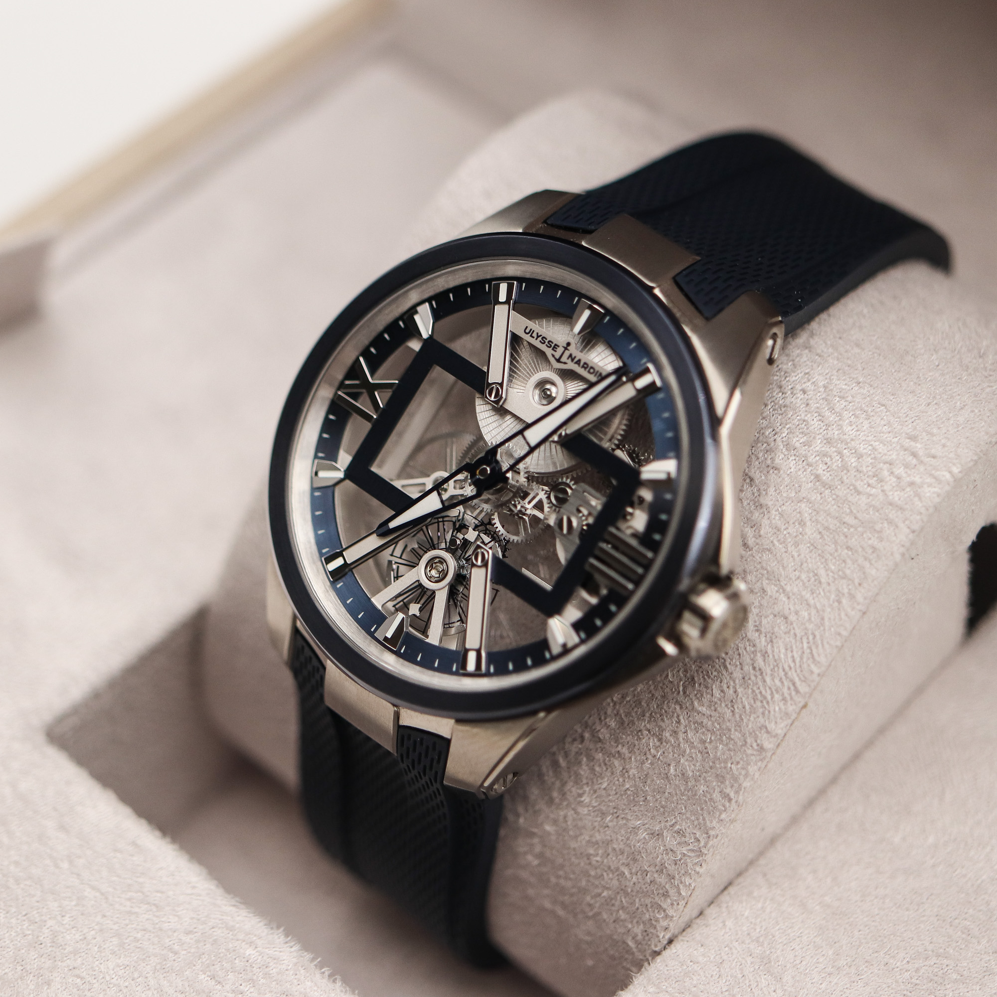 Ulysse Nardin  Skeleton X 42/43 mm