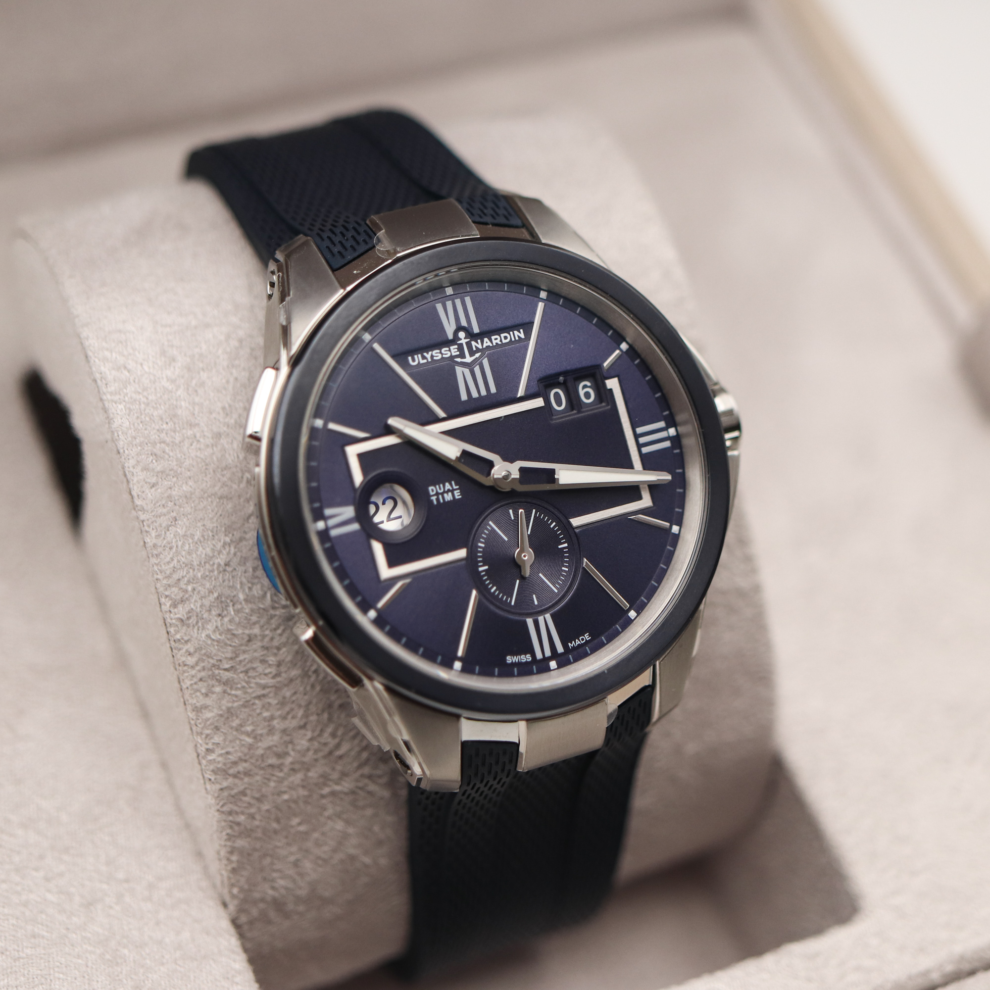 Ulysse Nardin Executive Dual Time 42 mm