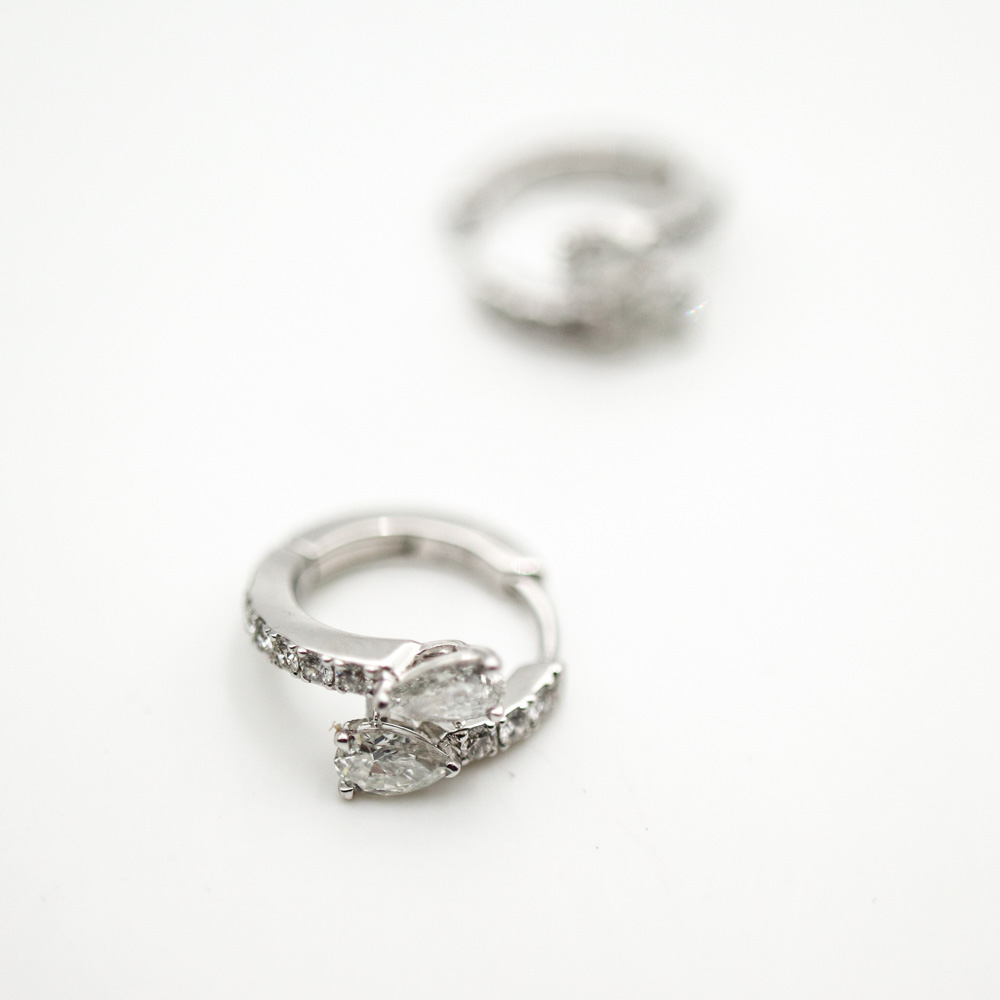 Graff Duet Diamond Hoop Earrings Earrings