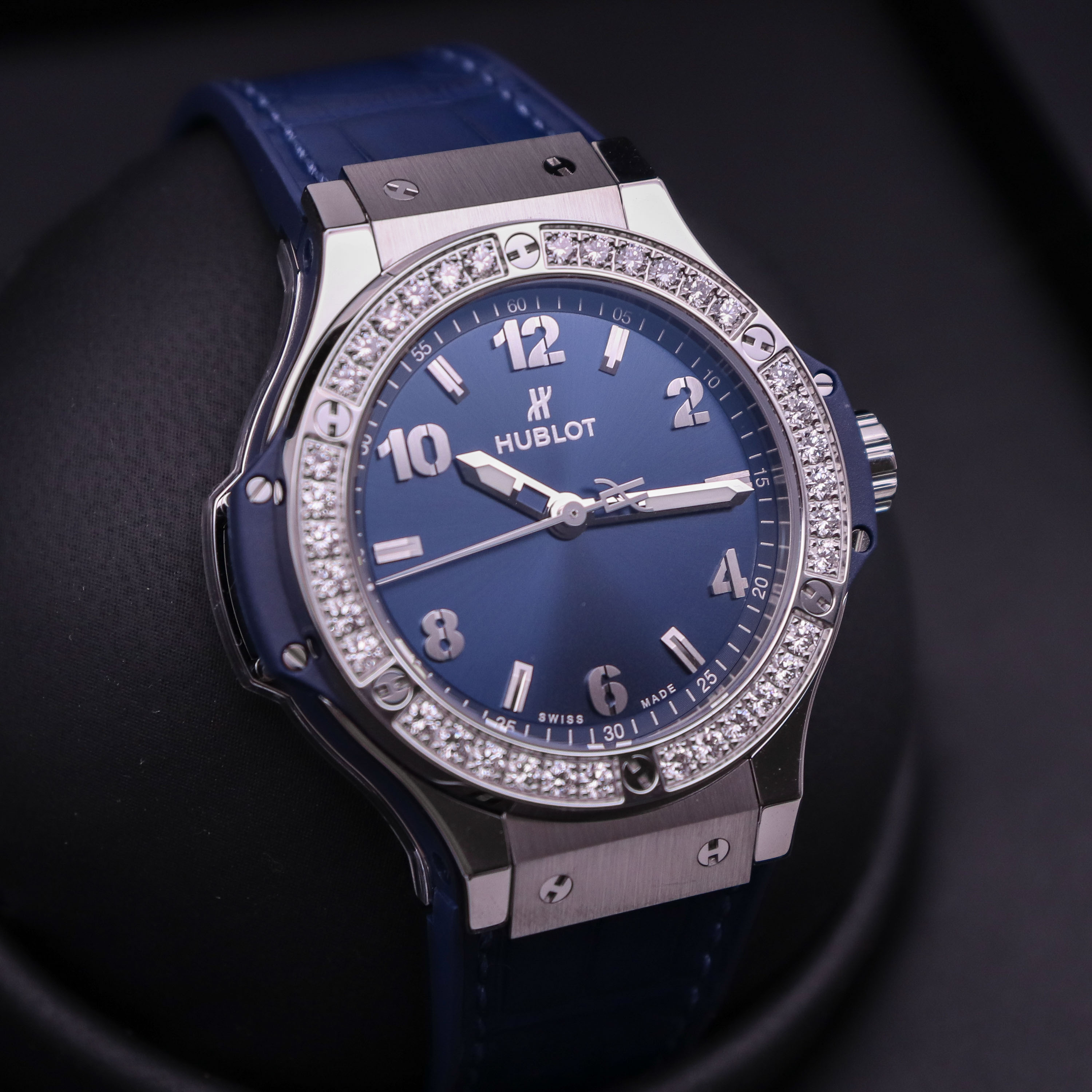 Hublot Big Bang 38 Diamonds